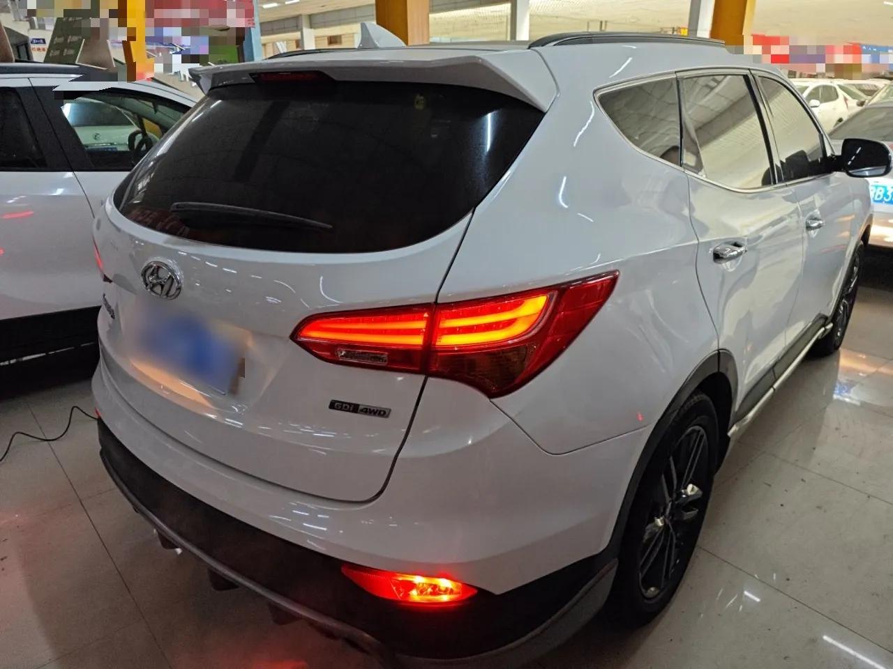 Hyundai Santa Fe Classic 2013 3.0L 4x4 Flagship Edition 7 Seats Euro IV — миниатюра 6