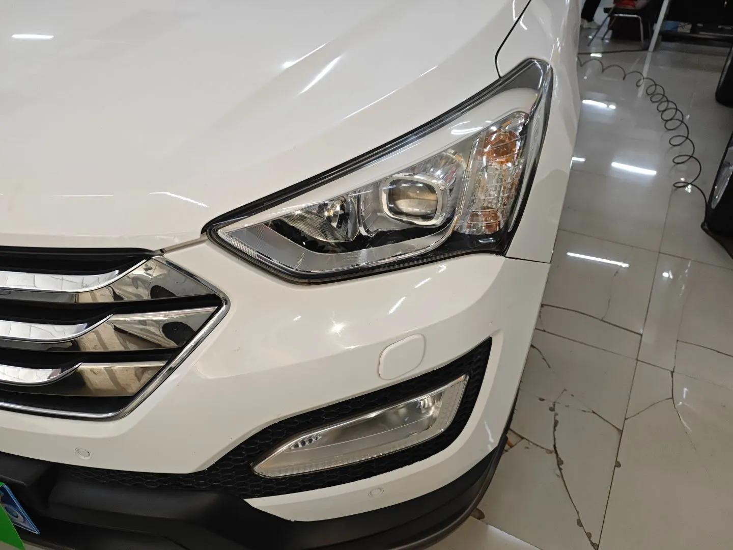 Hyundai Santa Fe Classic 2013 3.0L 4x4 Flagship Edition 7 Seats Euro IV — миниатюра 9