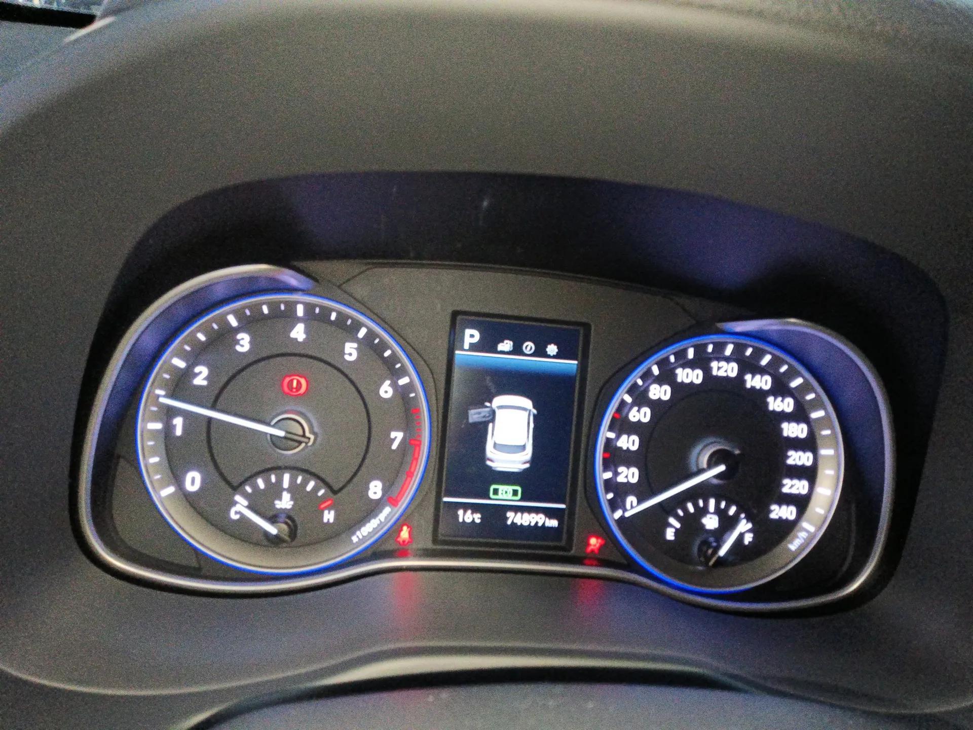 Hyundai ENCINO 2018 1.6T Dual-Clutch ZhiPao Edition China V Standard — миниатюра 15