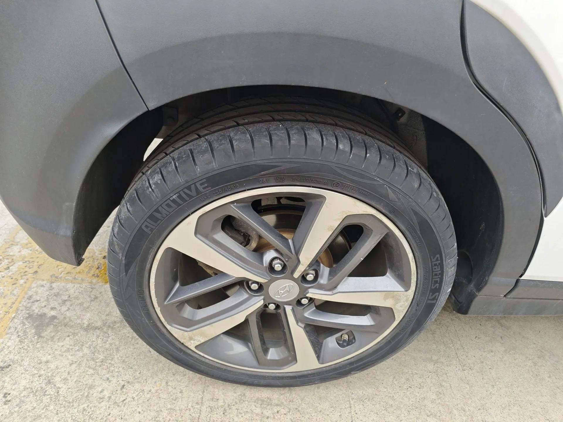 Hyundai ENCINO 2018 1.6T Dual-Clutch Zhilian Edition China V Standard — миниатюра 10