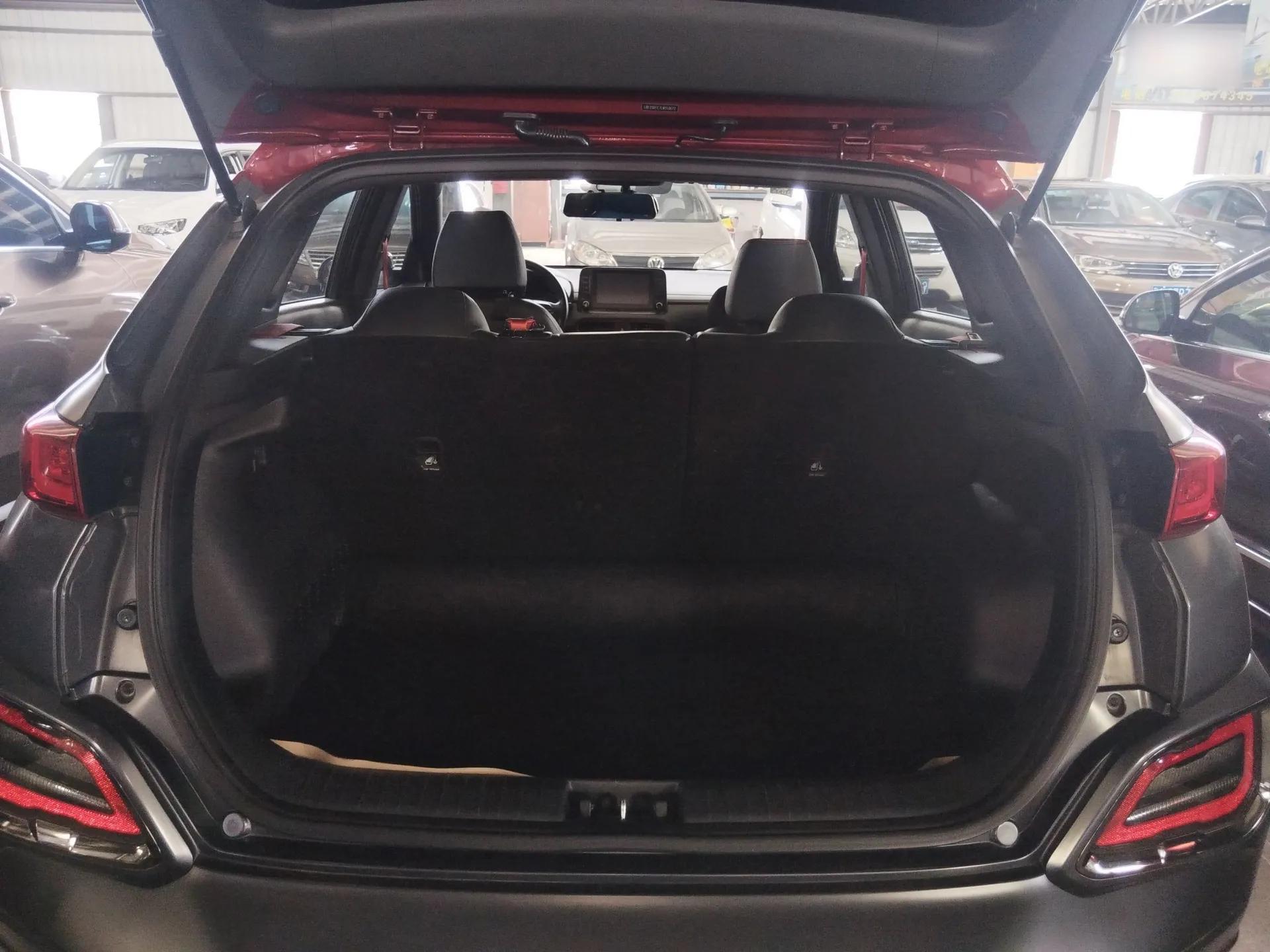 Hyundai ENCINO 2019 1.6T Iron Man Edition — миниатюра 22
