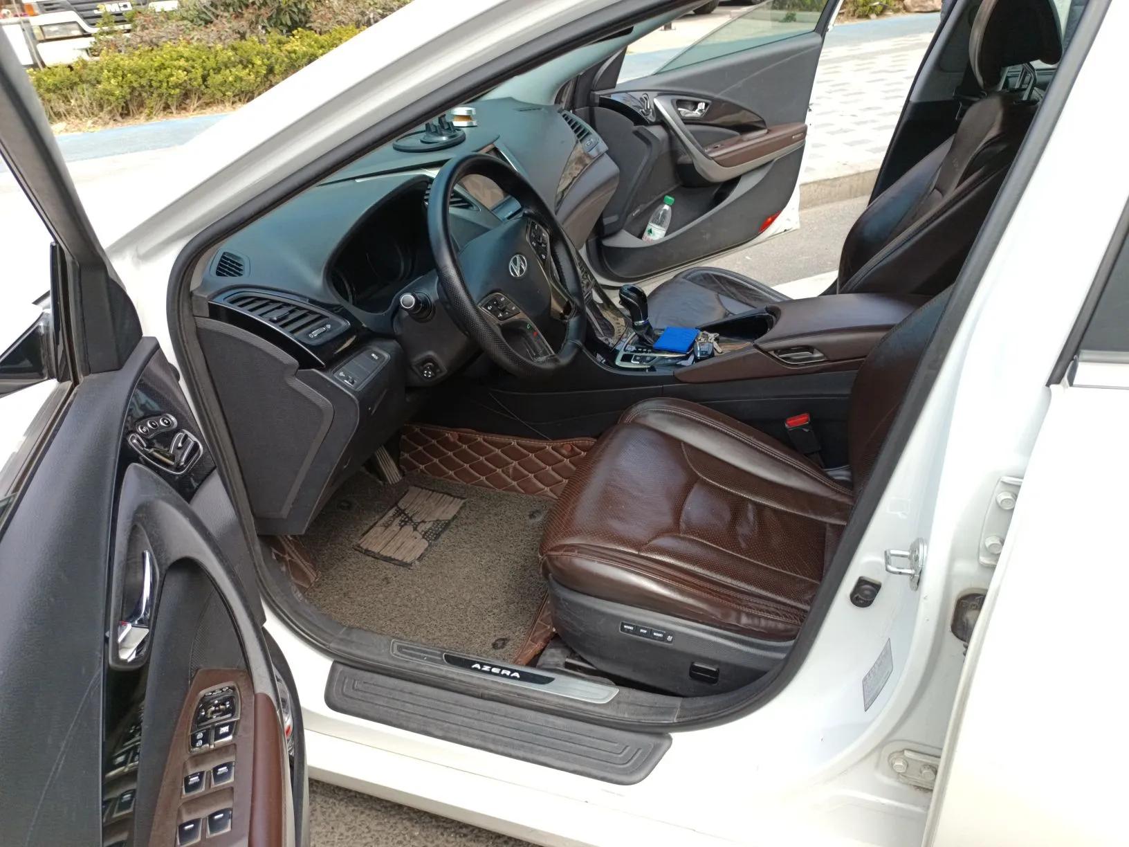 Hyundai Azera 2011 3.0L Flagship Edition — миниатюра 16