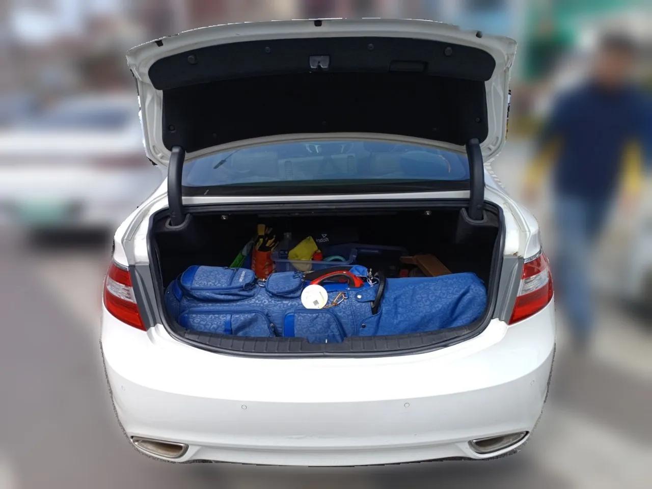 Hyundai Azera 2011 3.0L Flagship Edition — миниатюра 20
