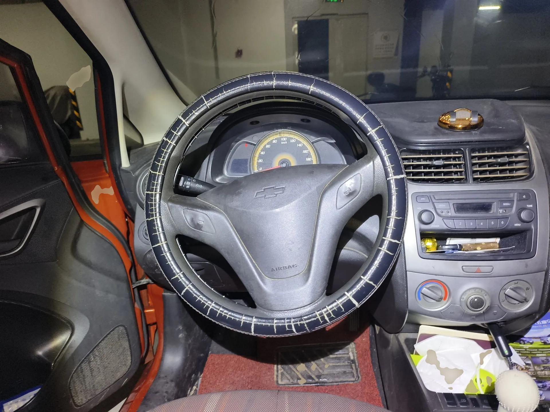 Chevrolet Sail 2013 Sedan 1.2L Manual Fashionable Happiness Edition — миниатюра 11