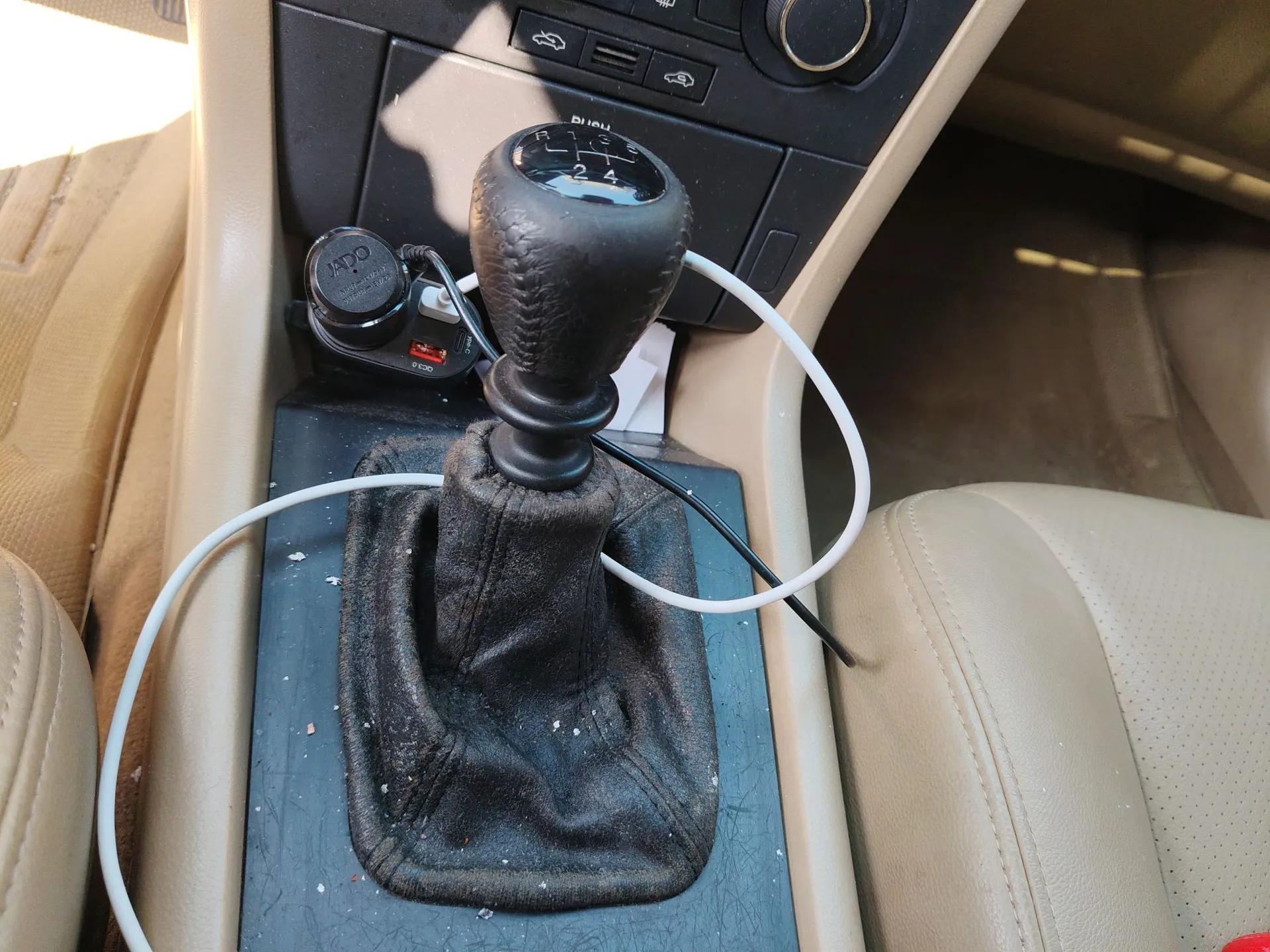 Chevrolet Epica 2011 1.8 Luxury Edition MT — миниатюра 15