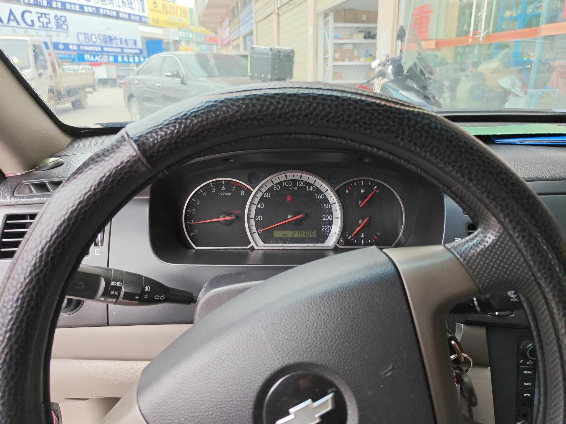 Chevrolet Epica 2011 1.8 ZhiZhen Edition MT — миниатюра 12