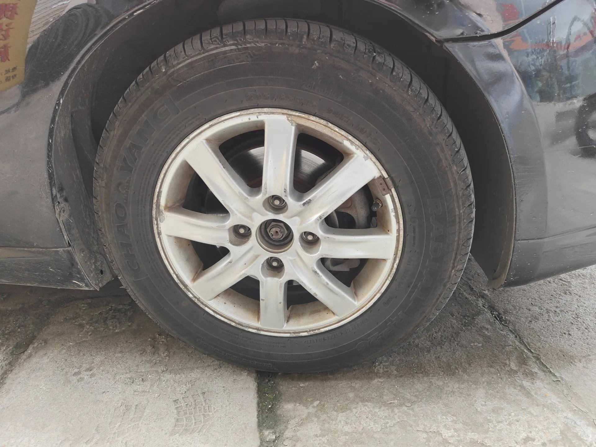 Chevrolet Epica 2011 1.8 ZhiZhen Edition MT — миниатюра 8