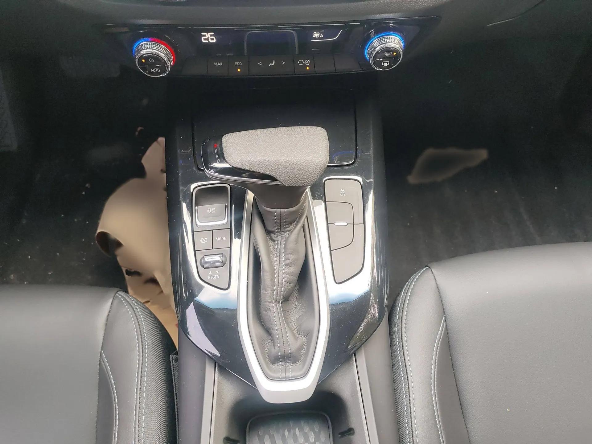Chevrolet Menlo 2022 Star Enjoyment Edition — миниатюра 15