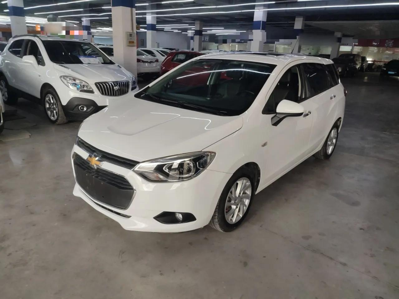 Chevrolet Lova RV 2016 1.5L Automatic FunDrive Edition — миниатюра 1