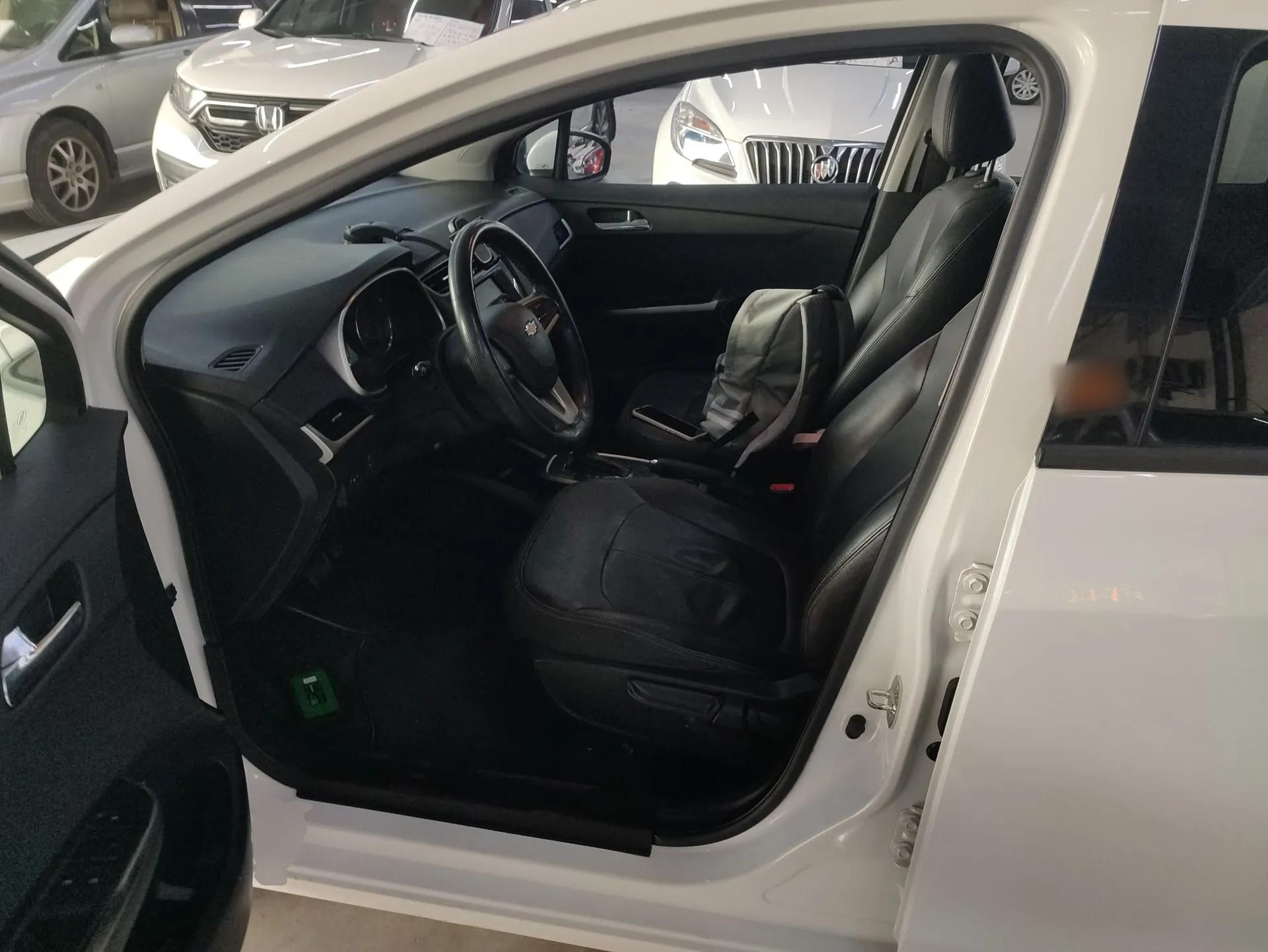 Chevrolet Lova RV 2016 1.5L Automatic FunDrive Edition — миниатюра 17