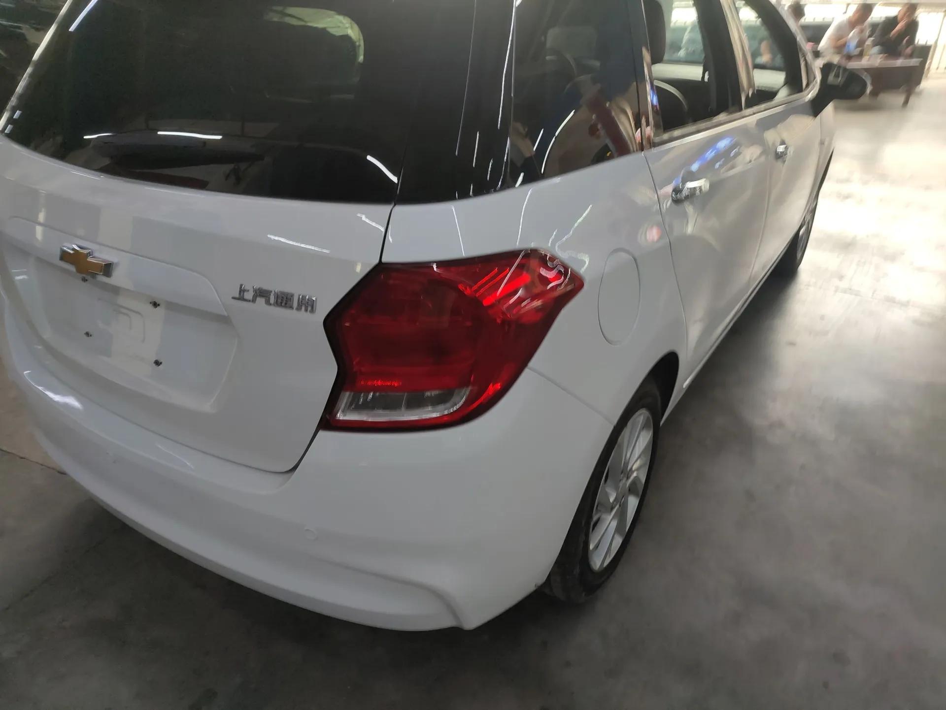 Chevrolet Lova RV 2016 1.5L Automatic FunDrive Edition — миниатюра 8