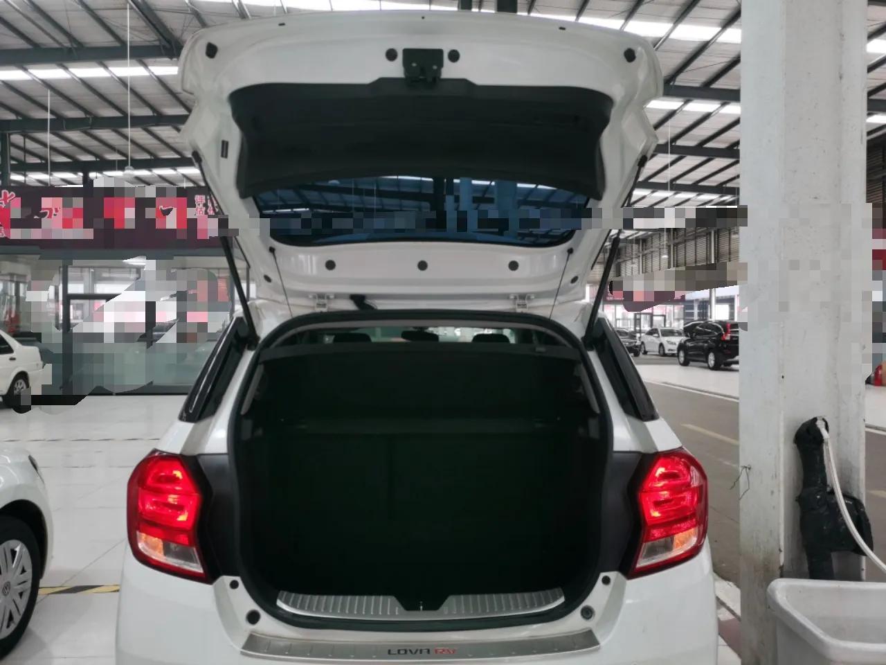 Chevrolet Lova RV 2016 1.5L Automatic Smart Drive Edition — миниатюра 21