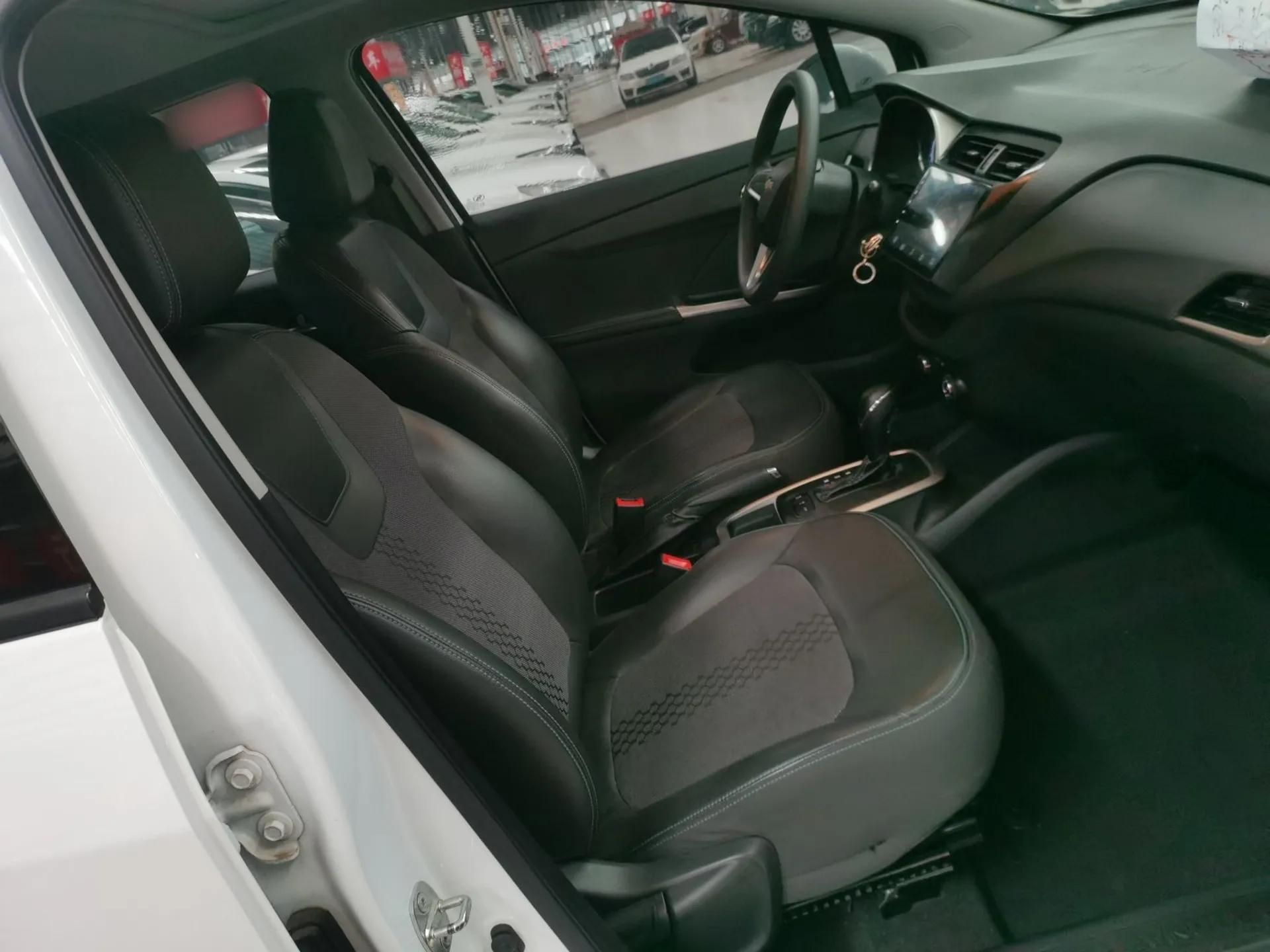 Chevrolet Lova RV 2016 1.5L Automatic Smart Drive Edition — миниатюра 23