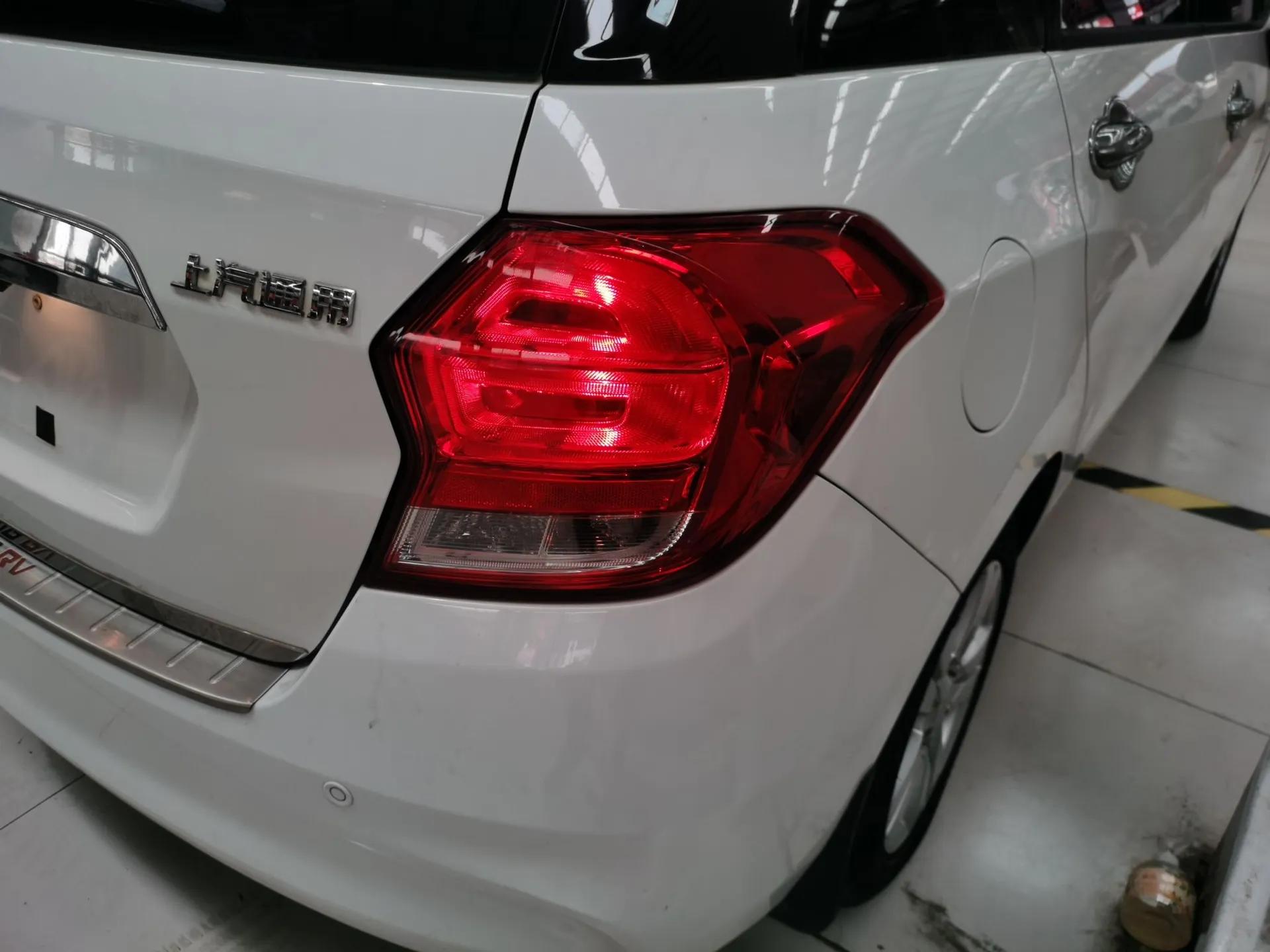 Chevrolet Lova RV 2016 1.5L Automatic Smart Drive Edition — миниатюра 8