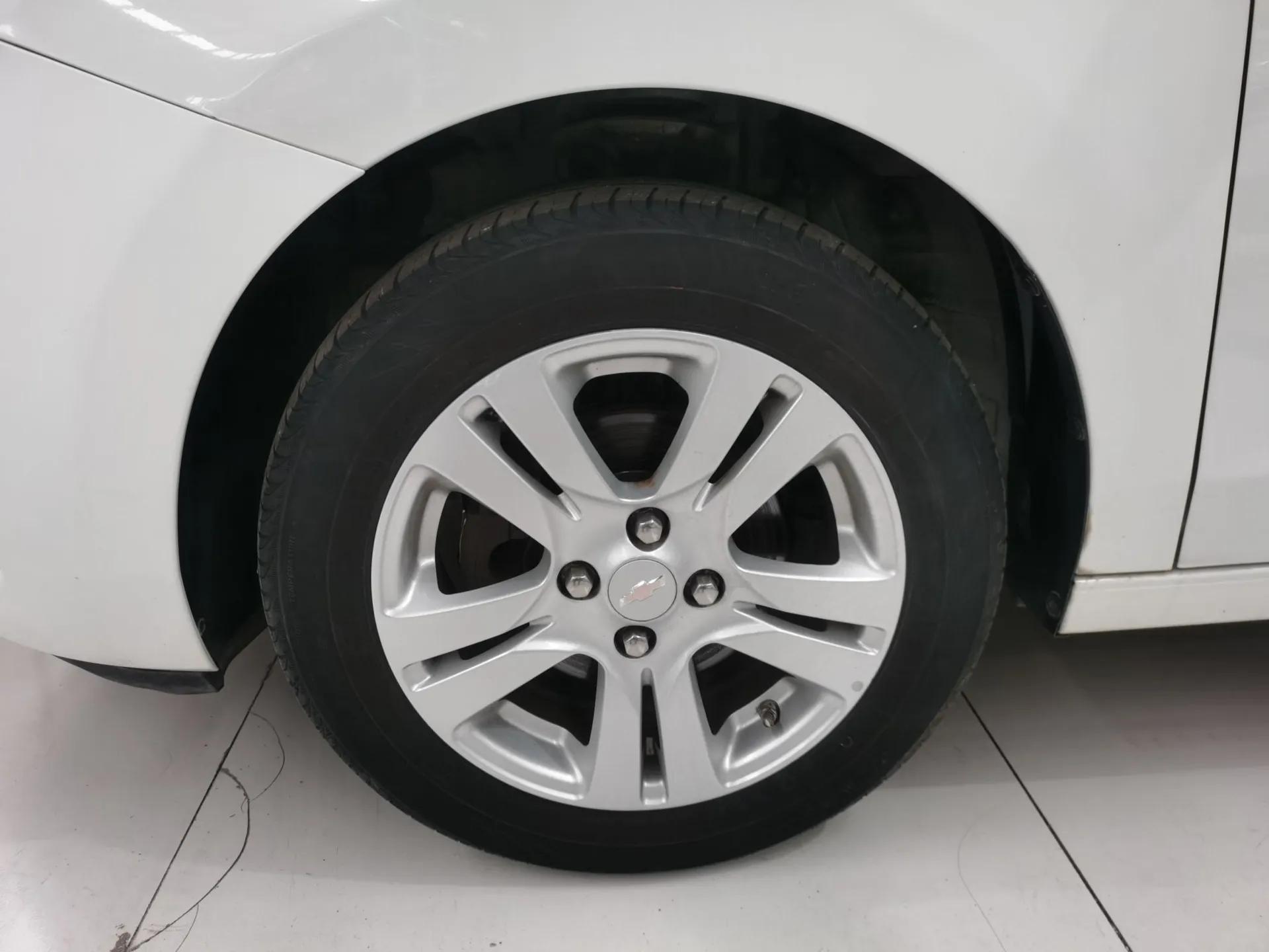 Chevrolet Lova RV 2016 1.5L Automatic Smart Drive Edition — миниатюра 9