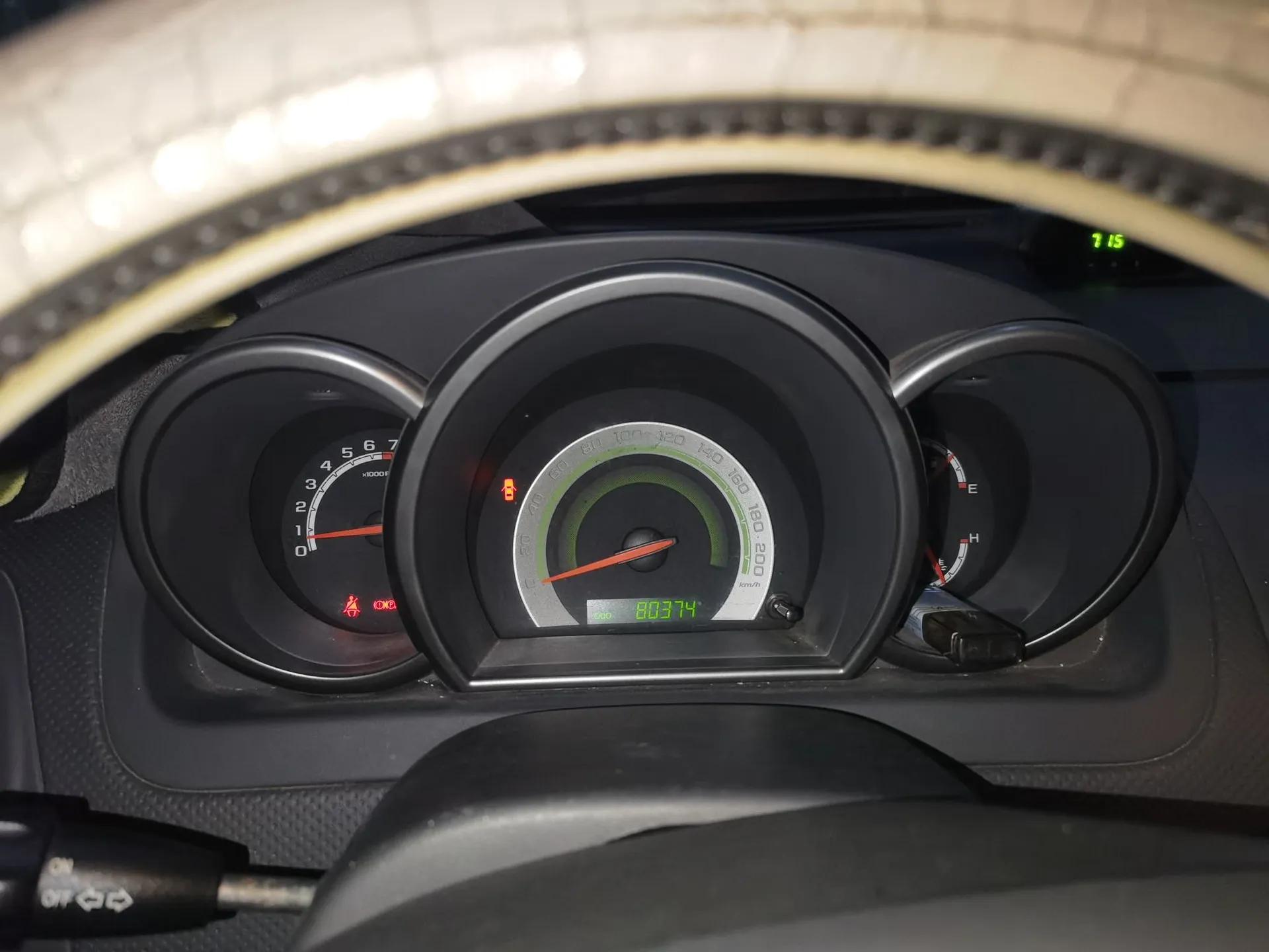 Chevrolet Lova 2010 1.6MT Dynamic Edition — миниатюра 12