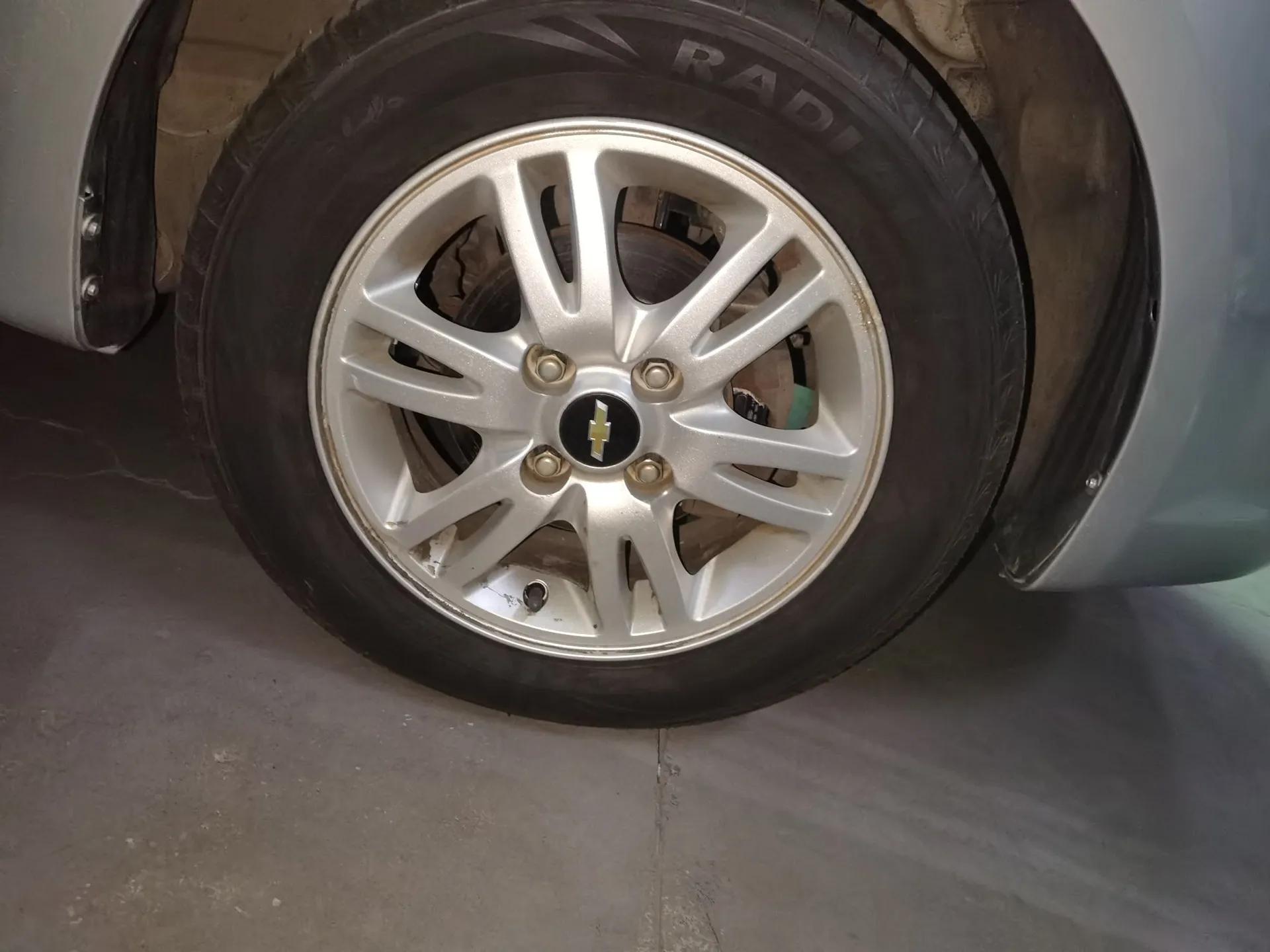 Chevrolet Lova 2010 1.6MT Dynamic Edition — миниатюра 8