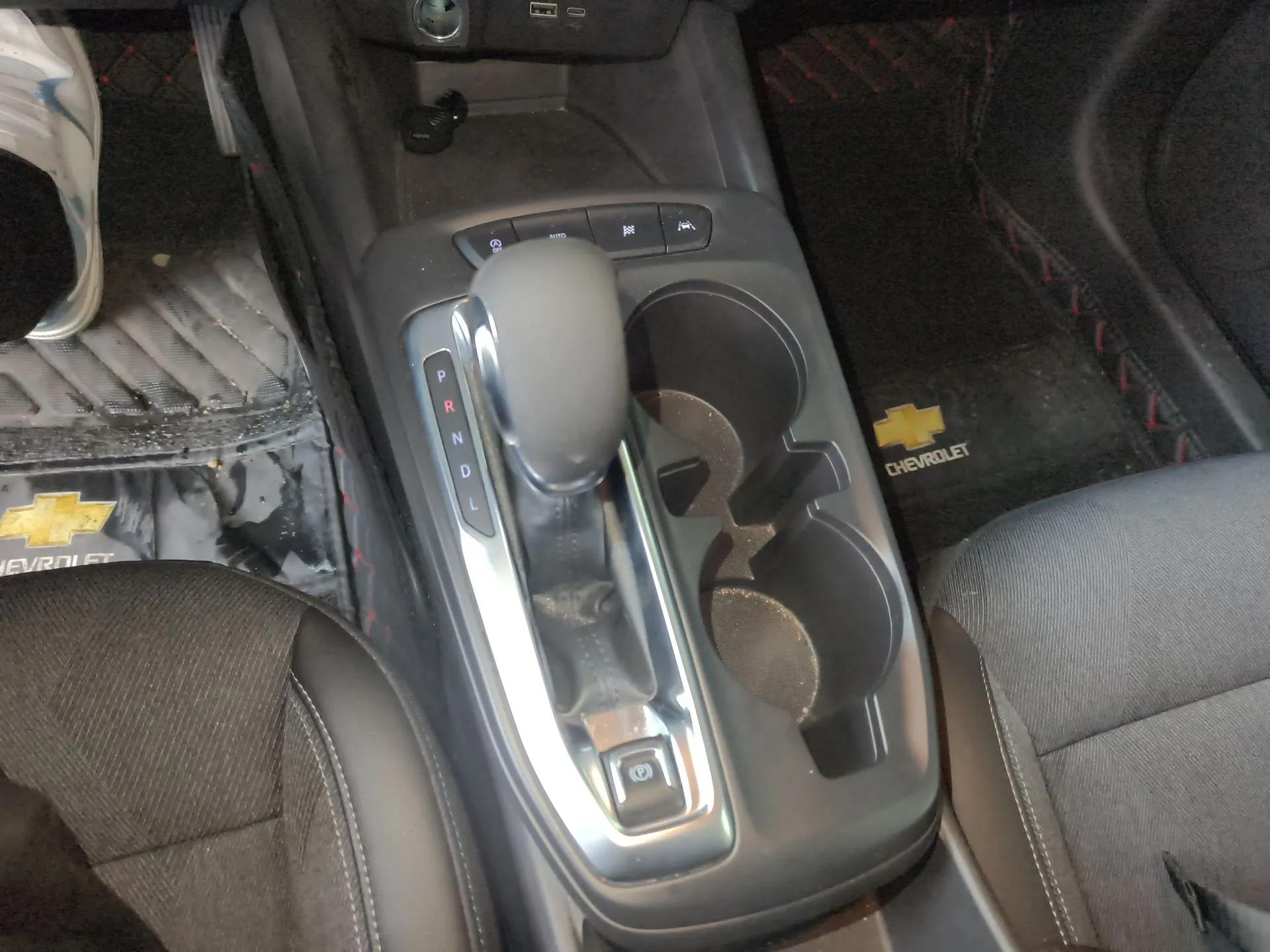 Chevrolet Seeker 2022 1.5T CVT Trend-Setting Edition — миниатюра 17