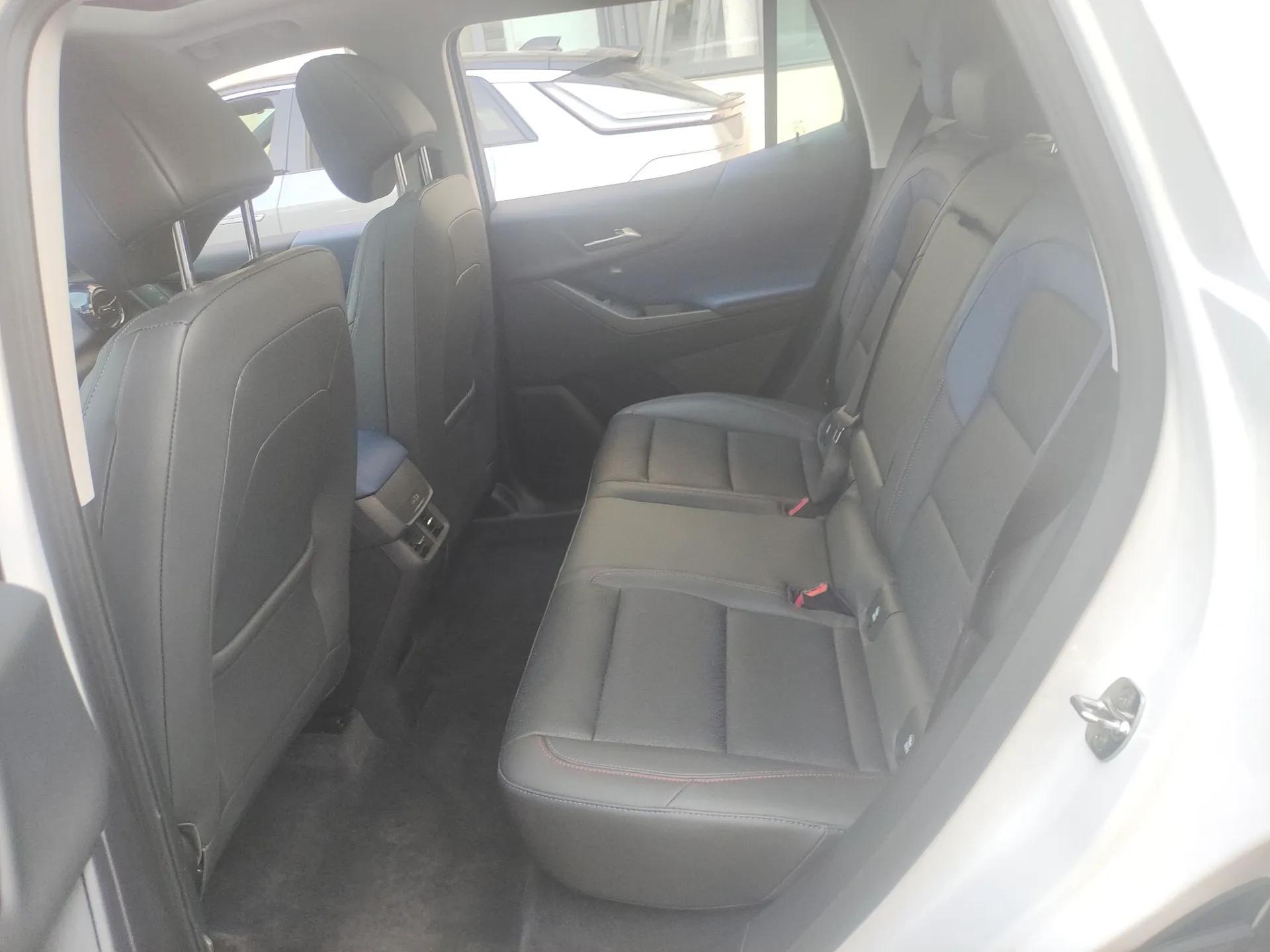 Chevrolet Equinox Plus 2024 102km RS Ultimate Edition — миниатюра 20