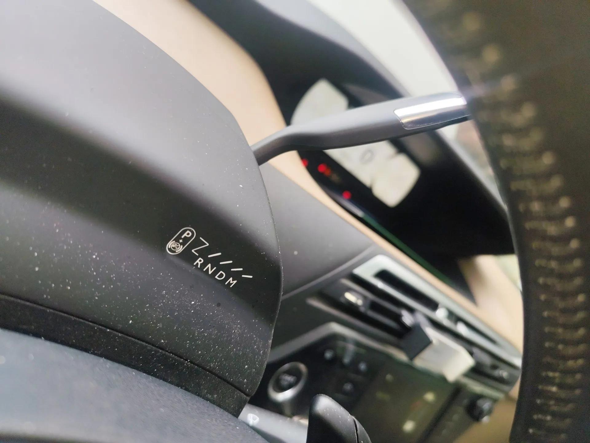 Citroen C4 Picasso 2015 1.6T Luxury 5-Seat Model — миниатюра 15