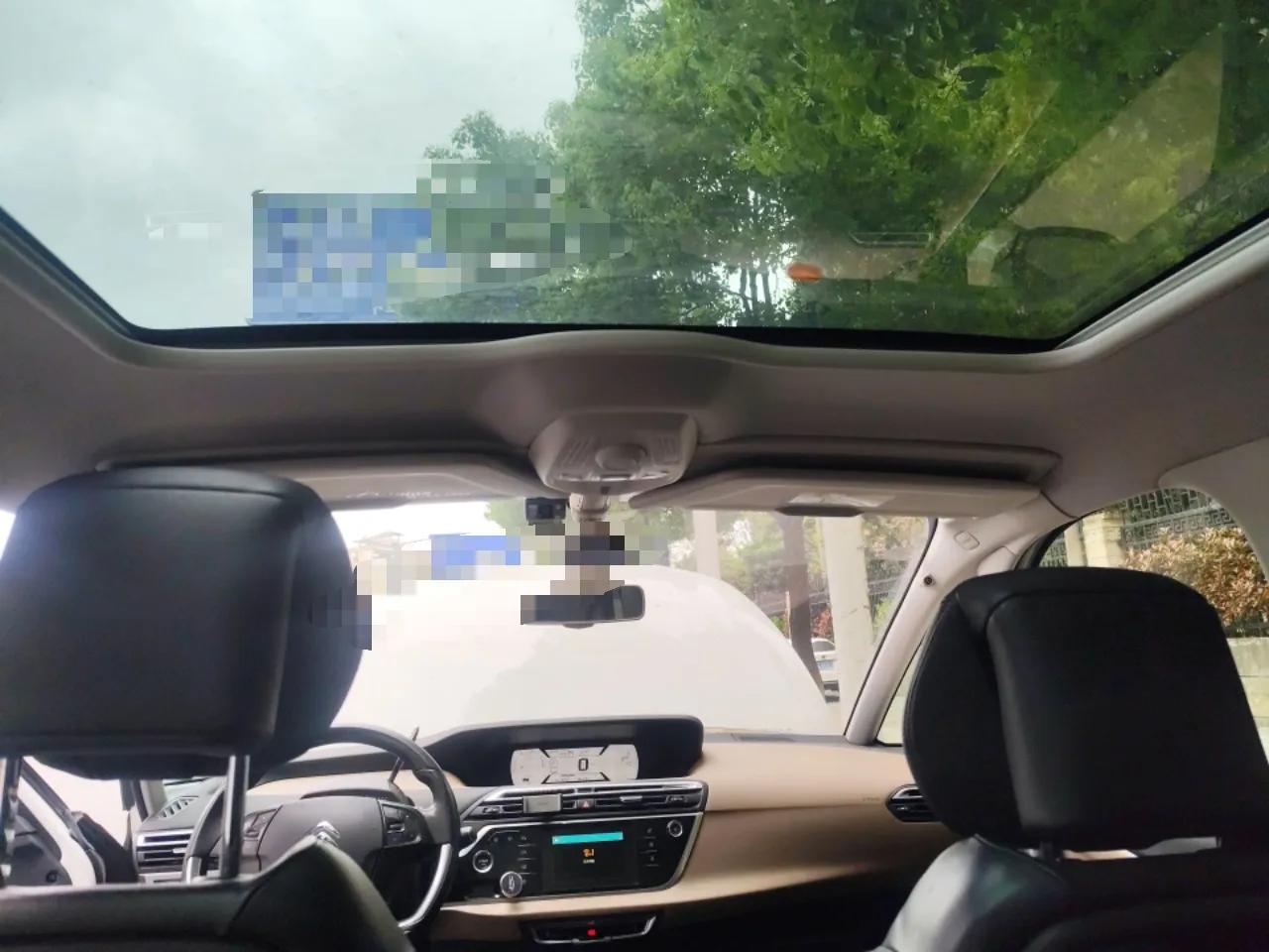 Citroen C4 Picasso 2015 1.6T Luxury 5-Seat Model — миниатюра 19