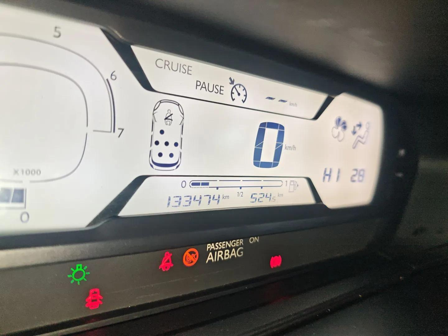 Citroen C4 Picasso 2015 Grand 1.6T Luxury 7-Seater — миниатюра 14
