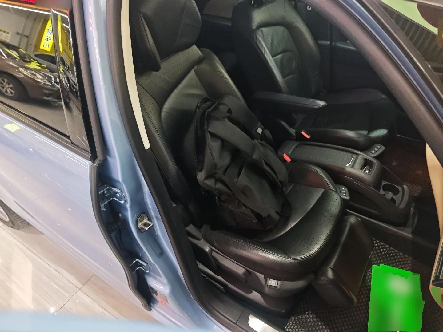 Citroen C4 Picasso 2015 Grand 1.6T Luxury 7-Seater — миниатюра 23