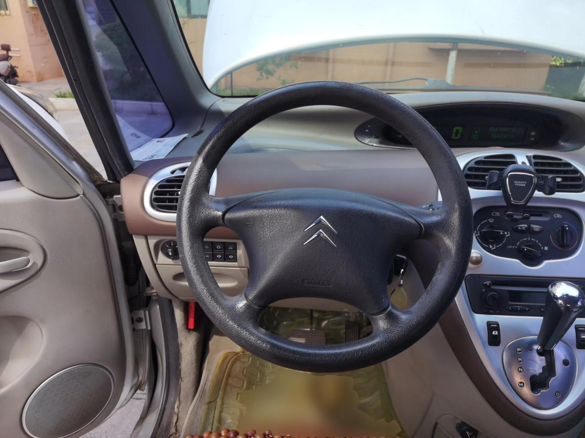 Citroen Picasso 2007 2.0L Automatic — миниатюра 11