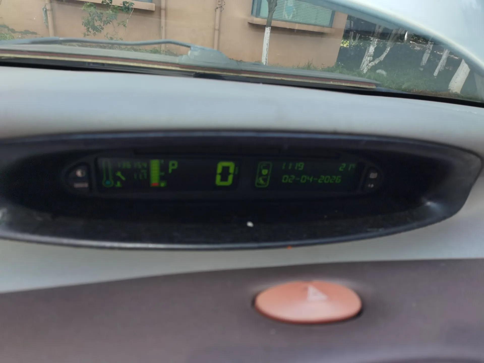 Citroen Picasso 2007 2.0L Automatic — миниатюра 12