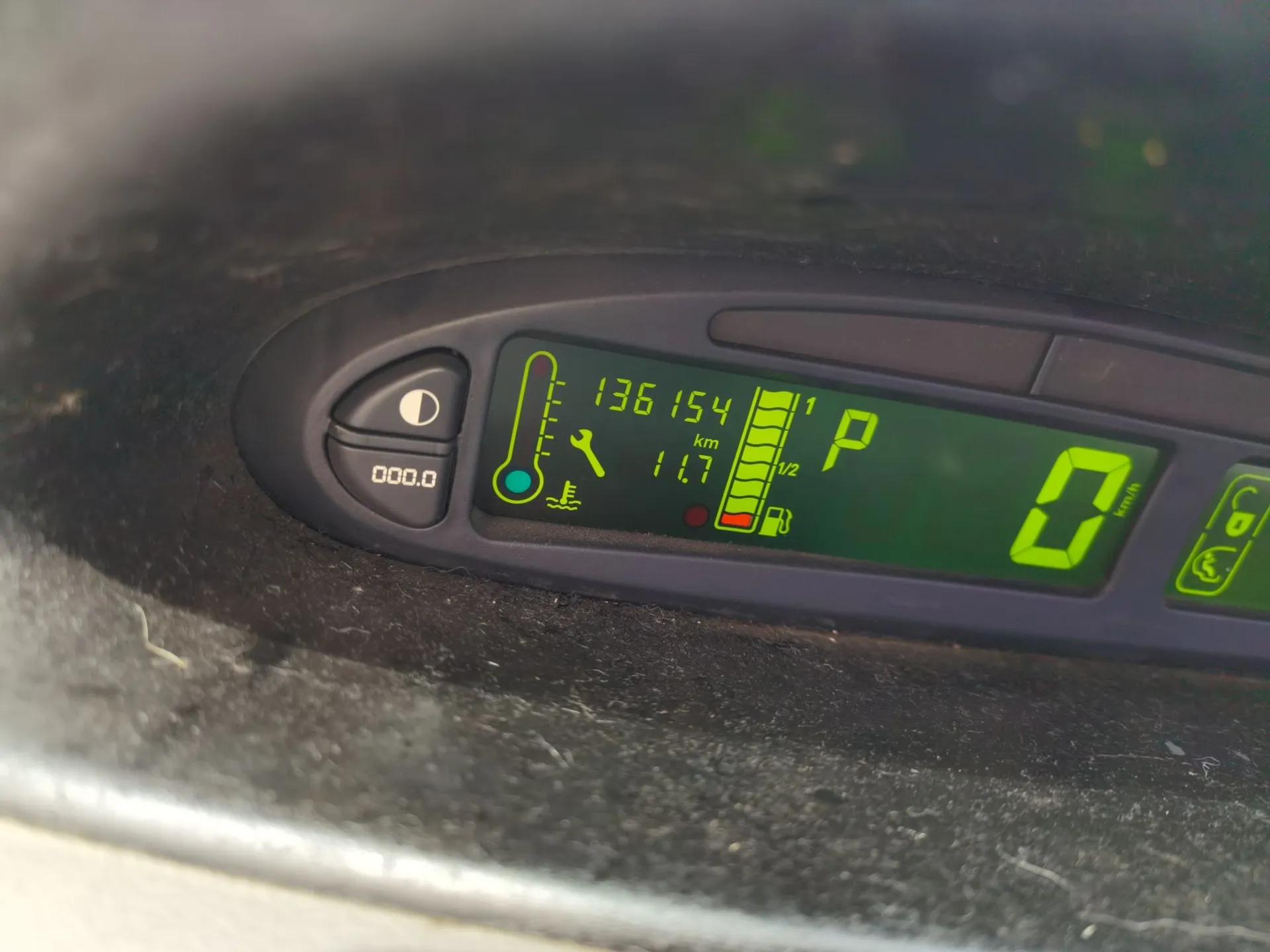 Citroen Picasso 2007 2.0L Automatic — миниатюра 13