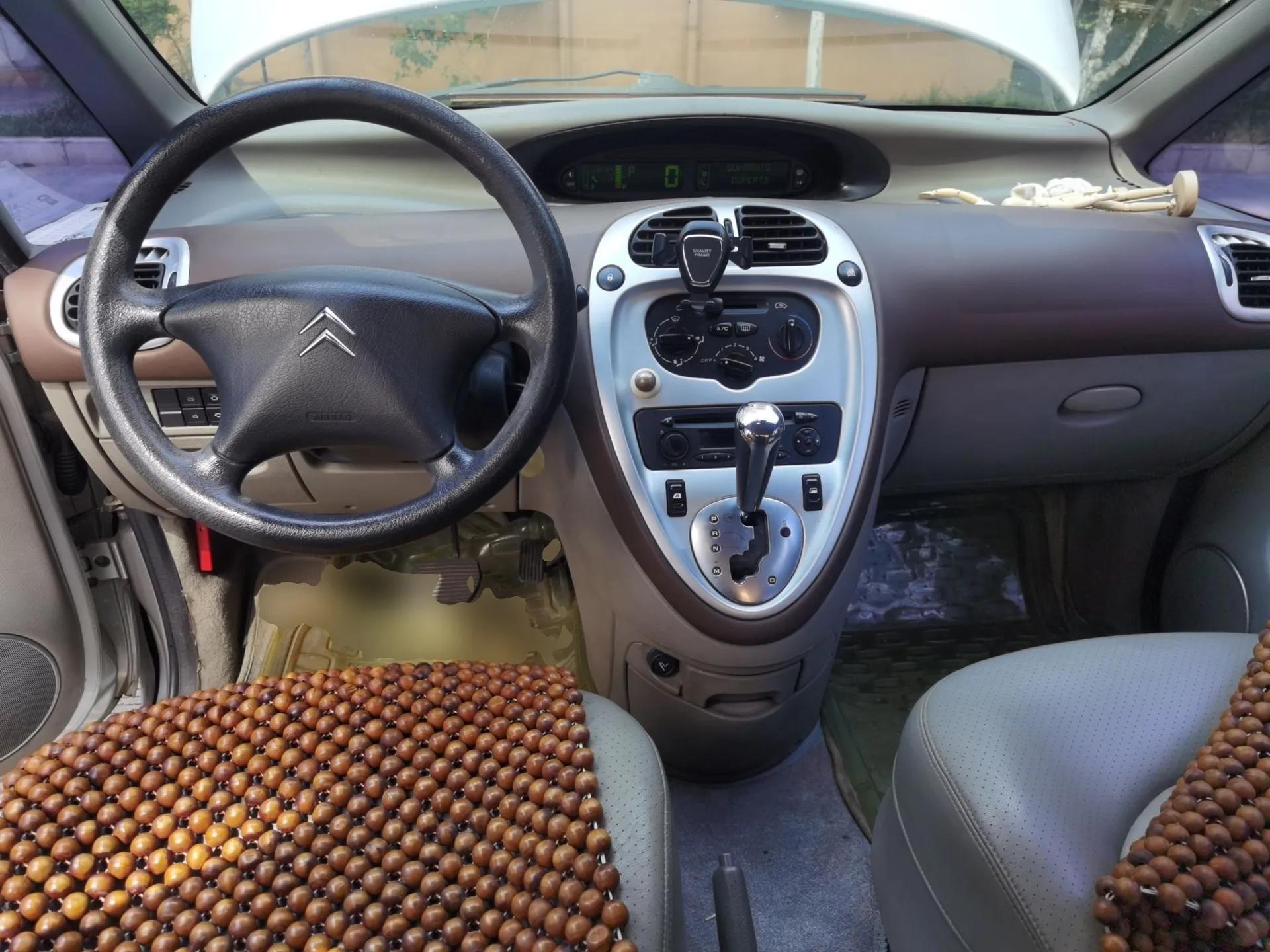 Citroen Picasso 2007 2.0L Automatic — миниатюра 10