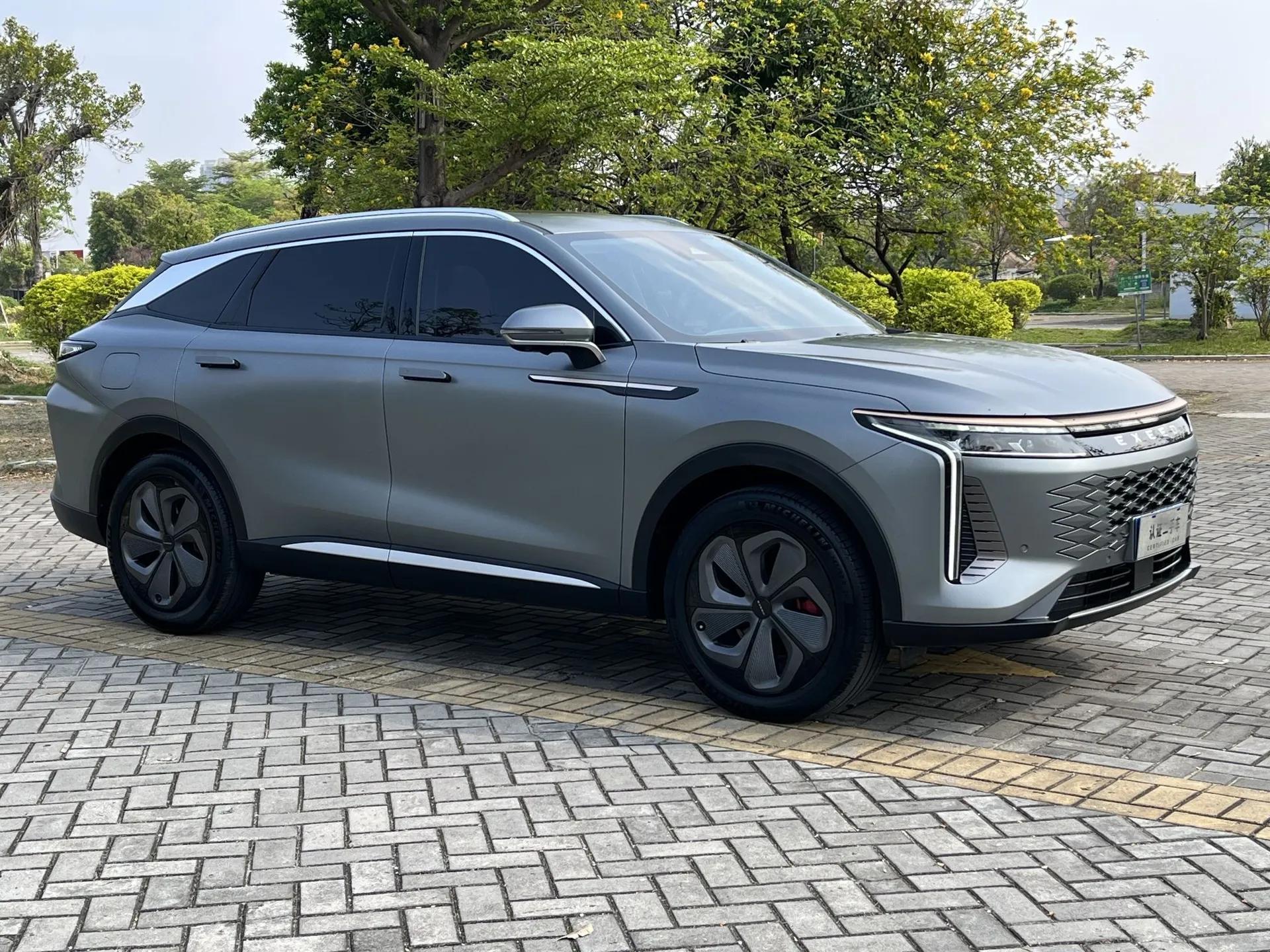 EXEED Stellar 2023 400T Two-Wheel Drive Luxury Edition — миниатюра 3