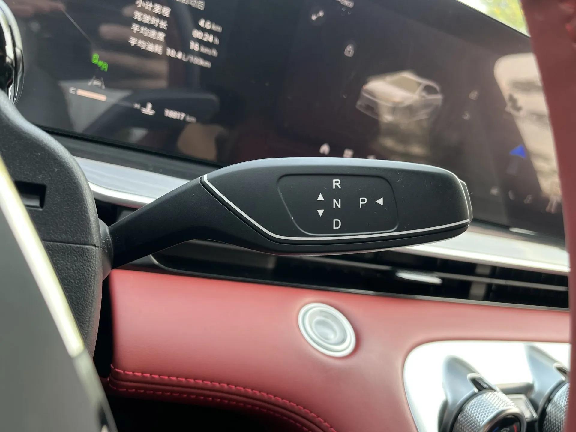 EXEED Stellar 2023 400T Two-Wheel Drive Luxury Edition — миниатюра 30
