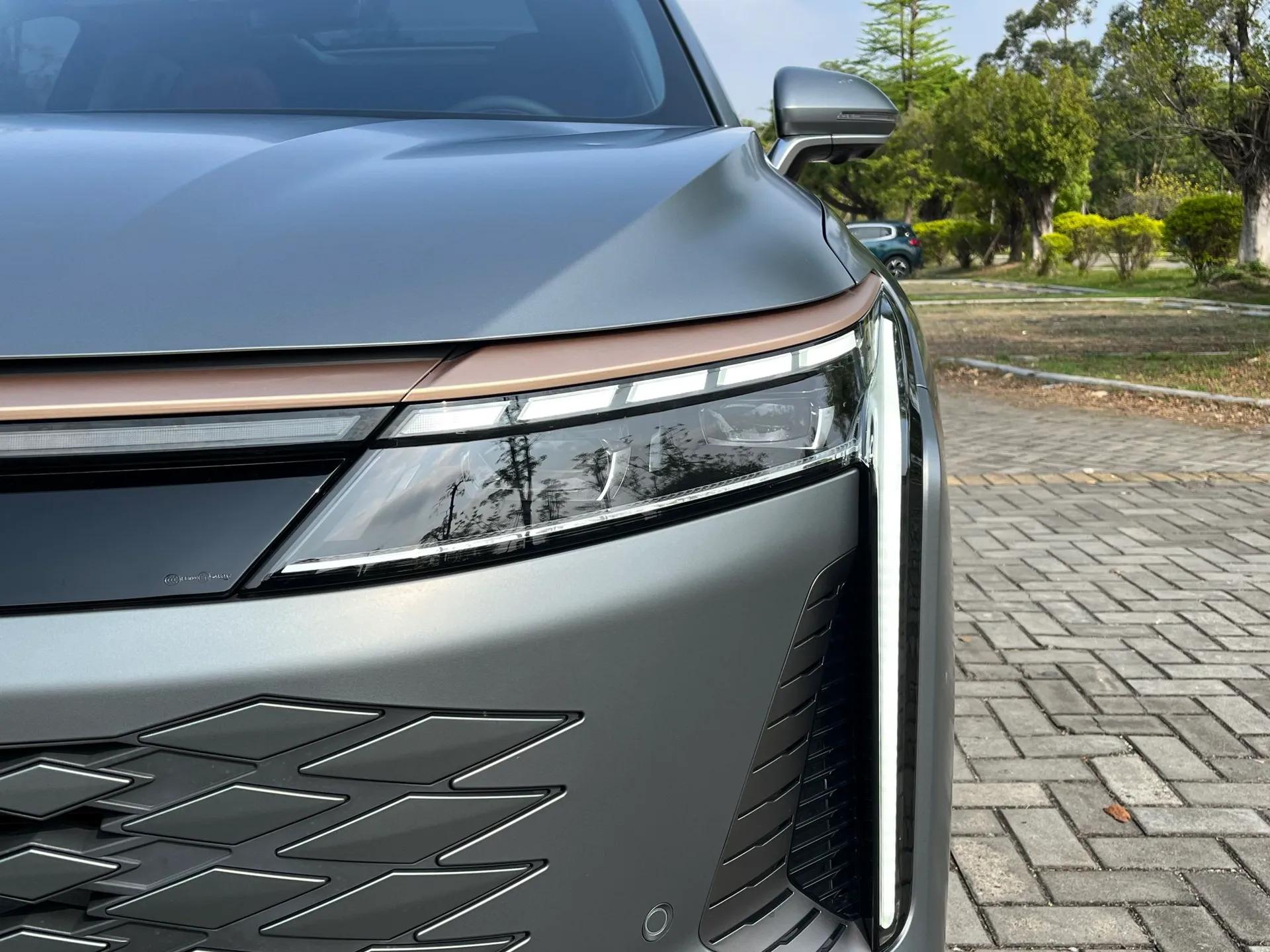 EXEED Stellar 2023 400T Two-Wheel Drive Luxury Edition — миниатюра 8