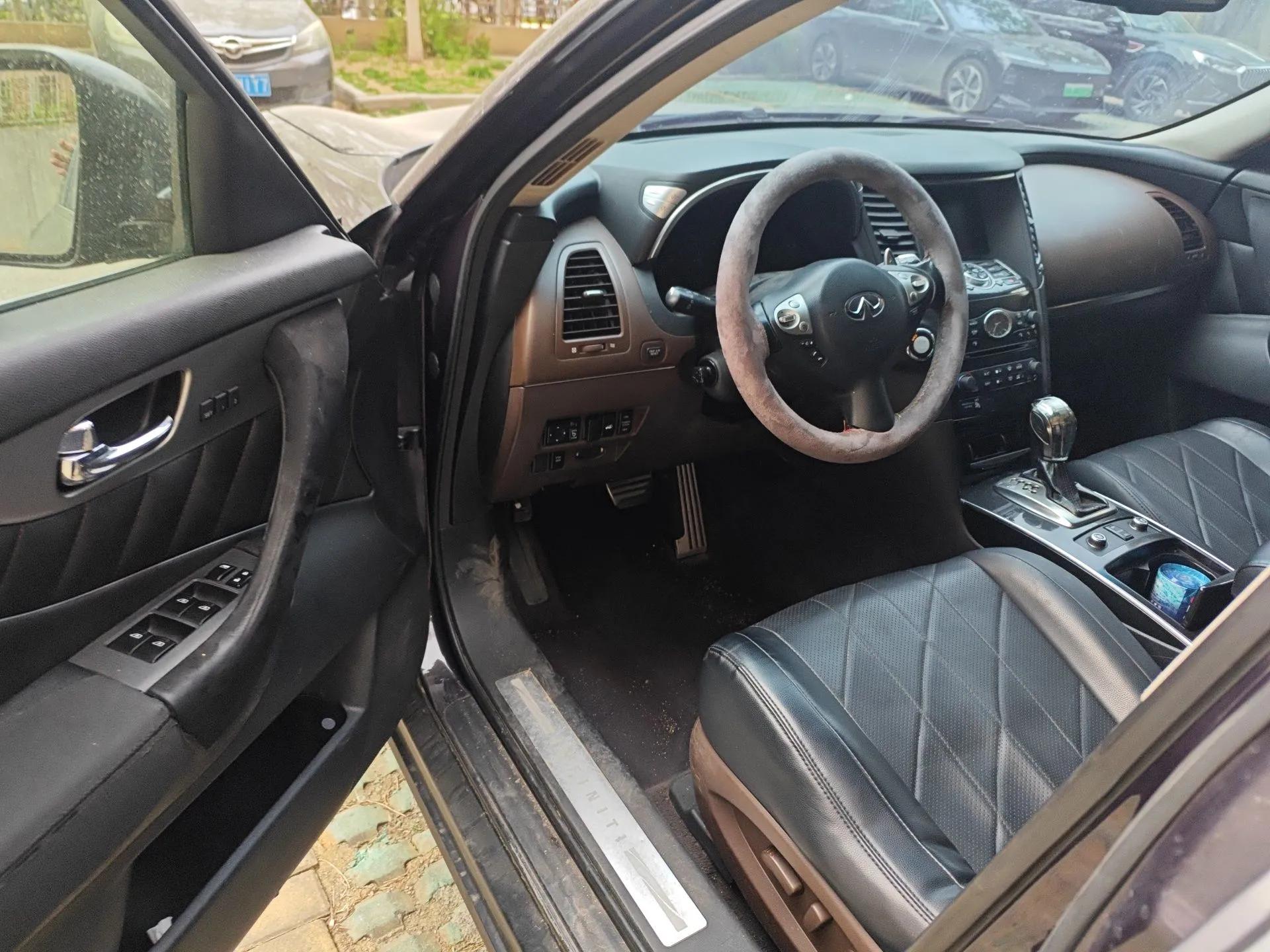 Infiniti FX 2011 FX35 Supreme Edition — миниатюра 17