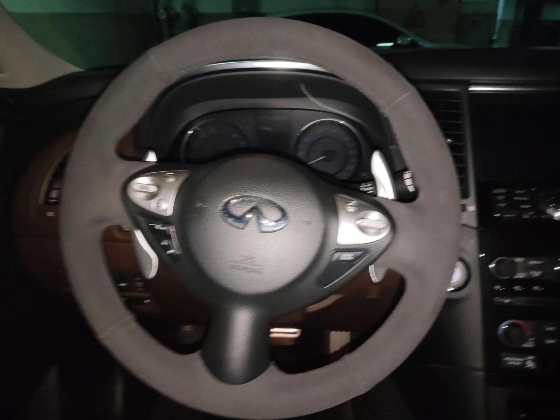 Infiniti QX70 2013 3.7L Standard Edition — миниатюра 11