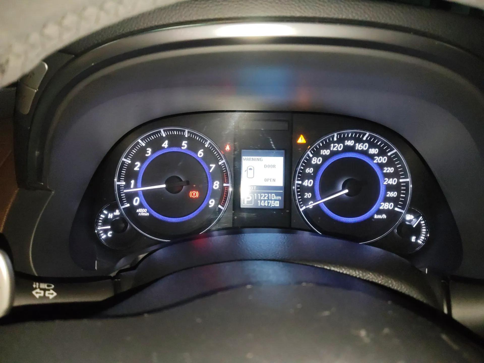Infiniti QX70 2013 3.7L Standard Edition — миниатюра 12