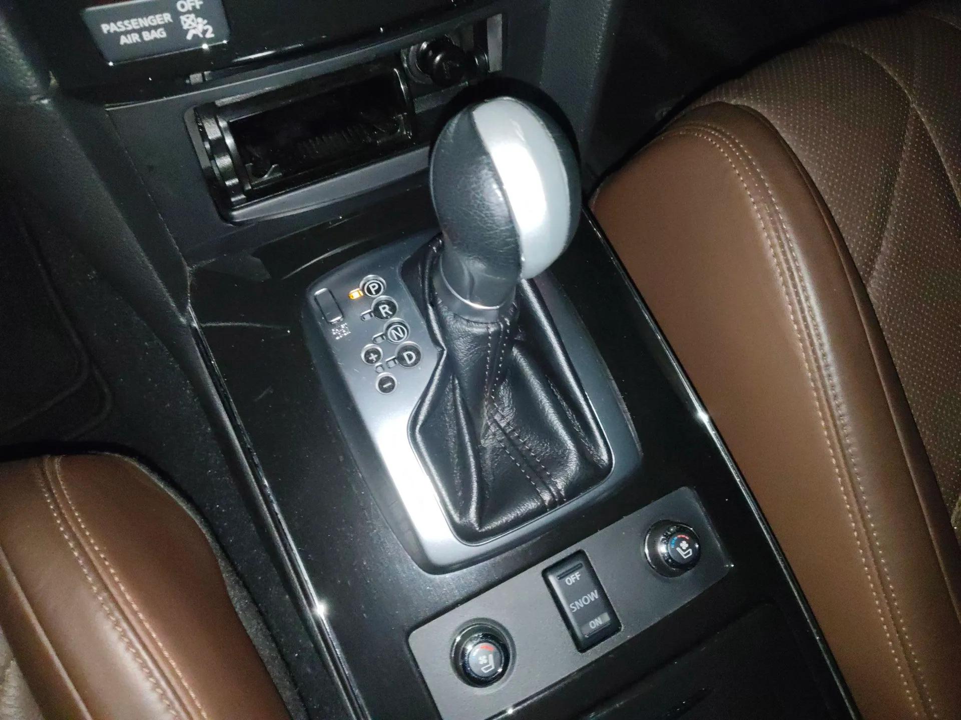 Infiniti QX70 2013 3.7L Standard Edition — миниатюра 15