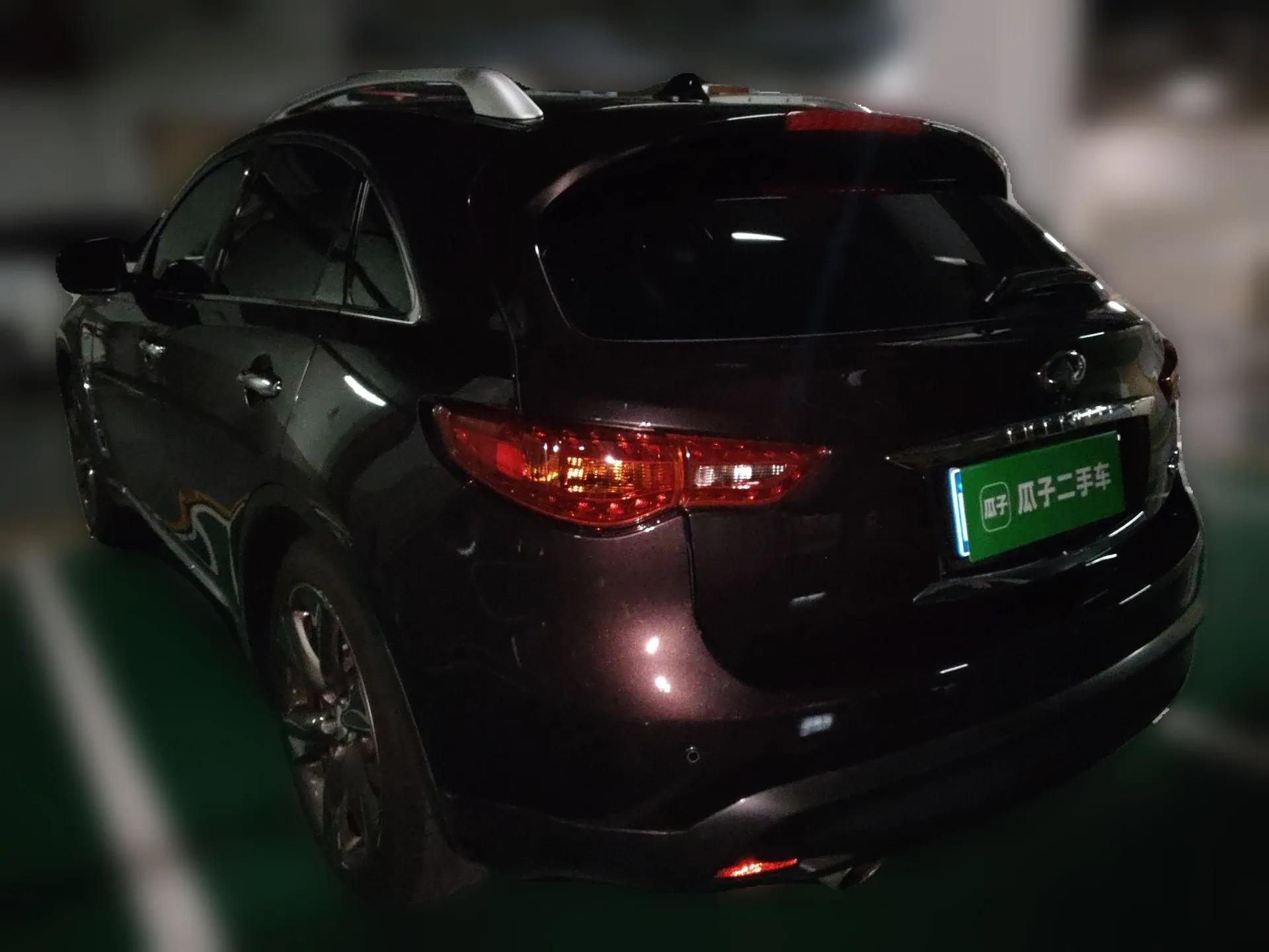 Infiniti QX70 2013 3.7L Standard Edition — миниатюра 4