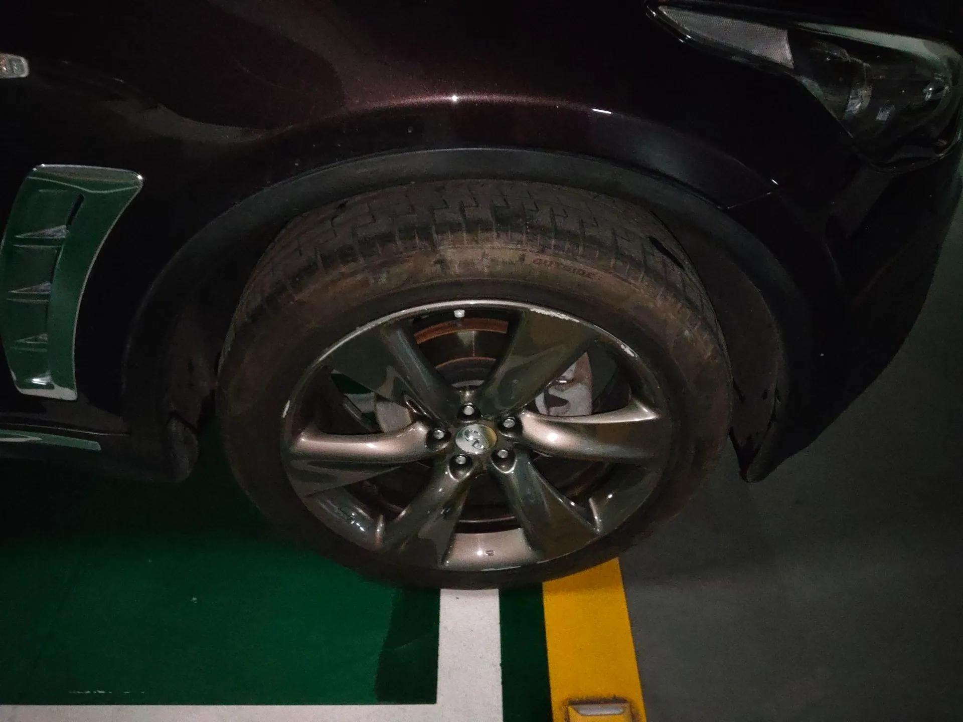 Infiniti QX70 2013 3.7L Standard Edition — миниатюра 8