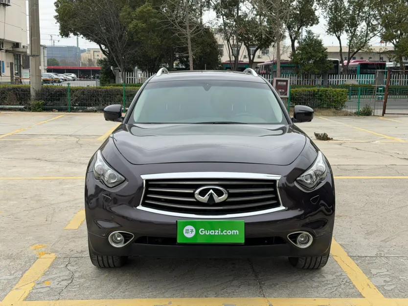 Infiniti QX70 2013 3.7L Standard Edition — миниатюра 11