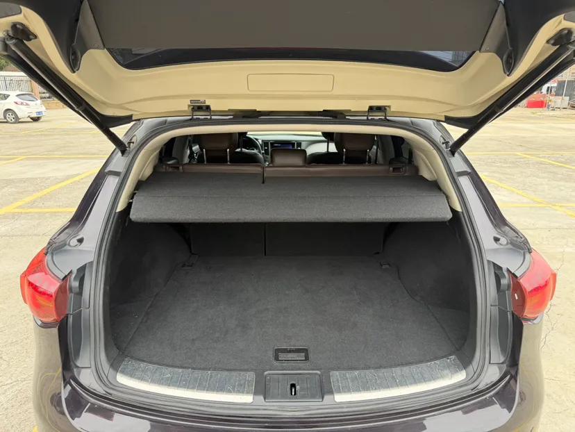 Infiniti QX70 2013 3.7L Standard Edition — миниатюра 22