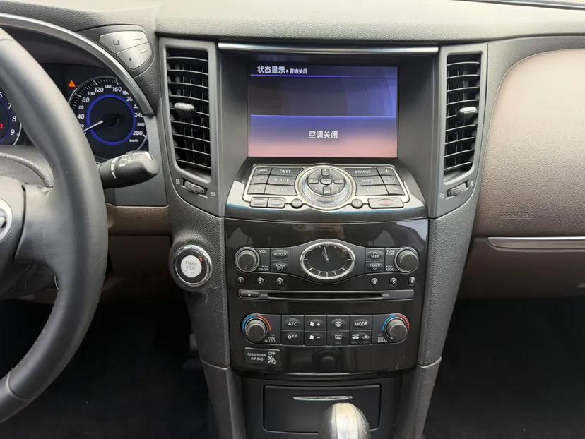 Infiniti QX70 2013 3.7L Standard Edition — миниатюра 27
