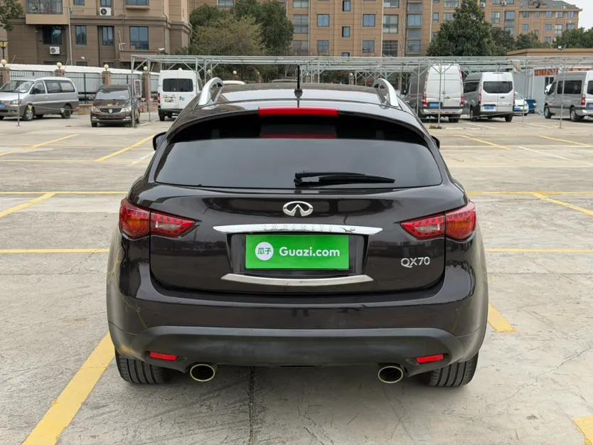 Infiniti QX70 2013 3.7L Standard Edition — миниатюра 5