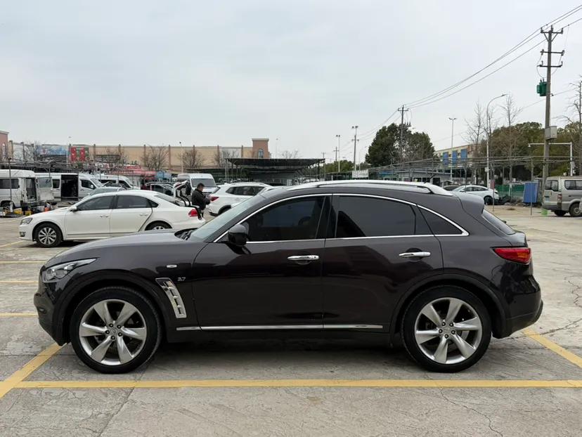 Infiniti QX70 2013 3.7L Standard Edition — миниатюра 7
