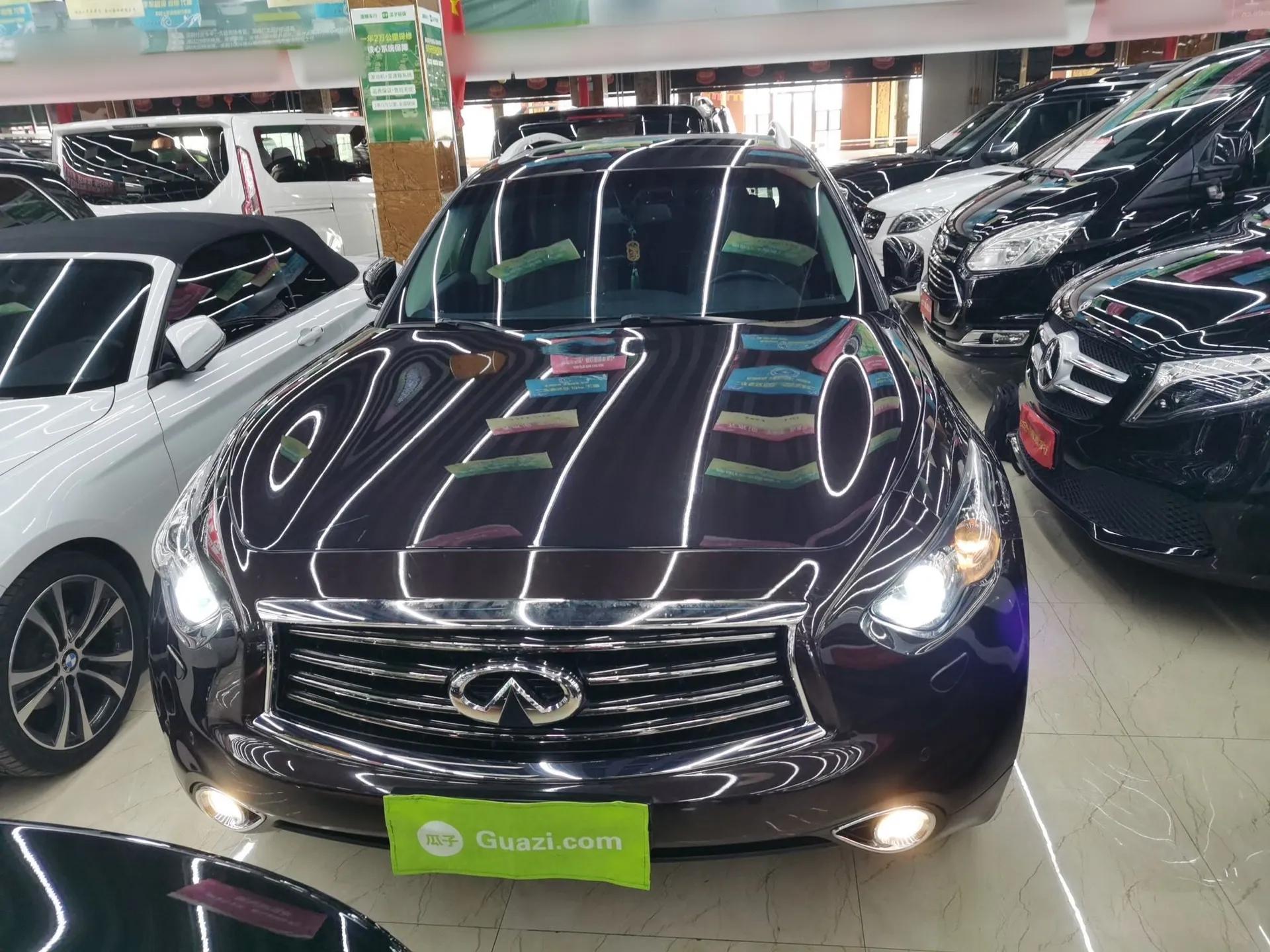 Infiniti QX70 2013 3.7L Standard Edition — миниатюра 2