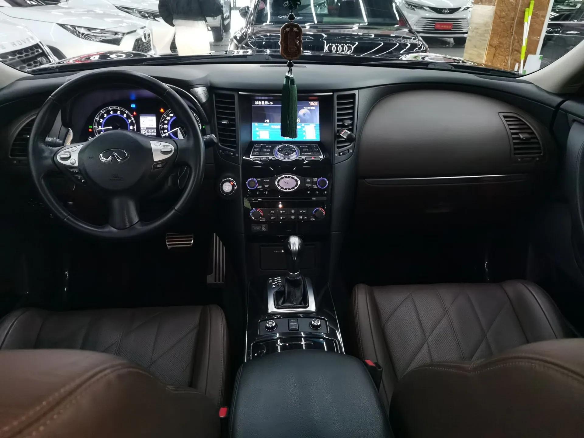 Infiniti QX70 2013 3.7L Standard Edition — миниатюра 13