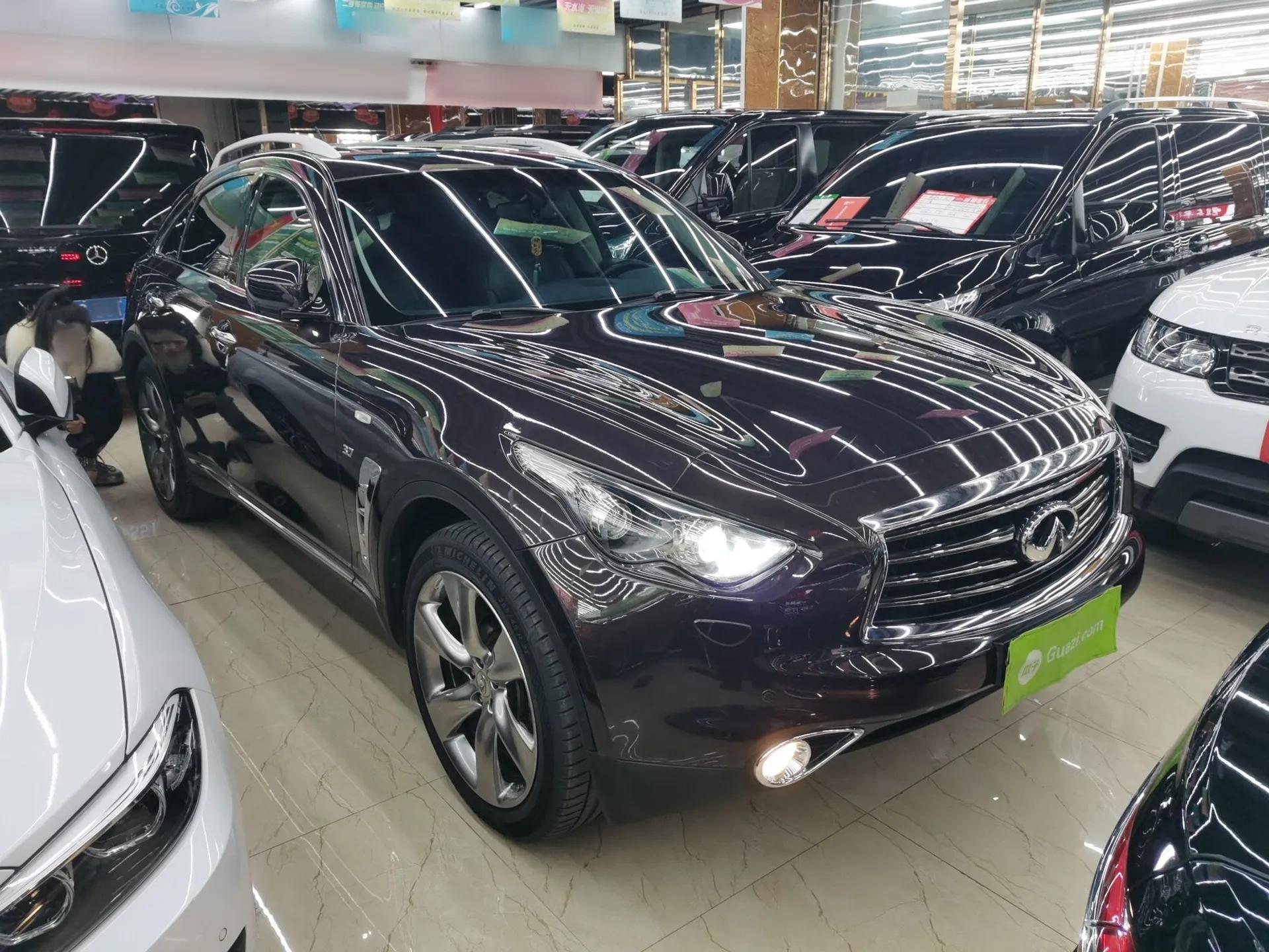 Infiniti QX70 2013 3.7L Standard Edition — миниатюра 3