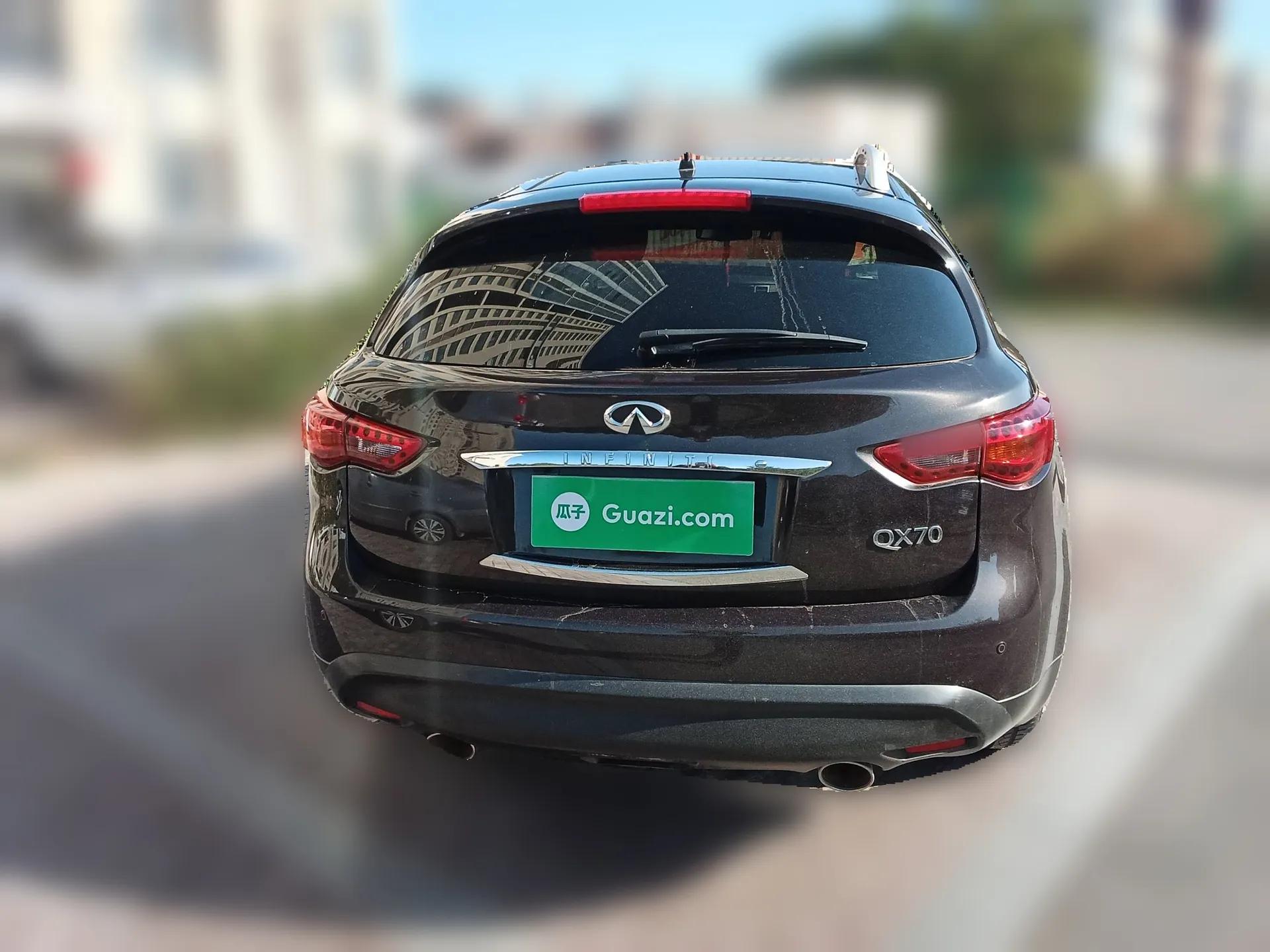Infiniti QX70 2013 3.7L Standard Edition — миниатюра 5
