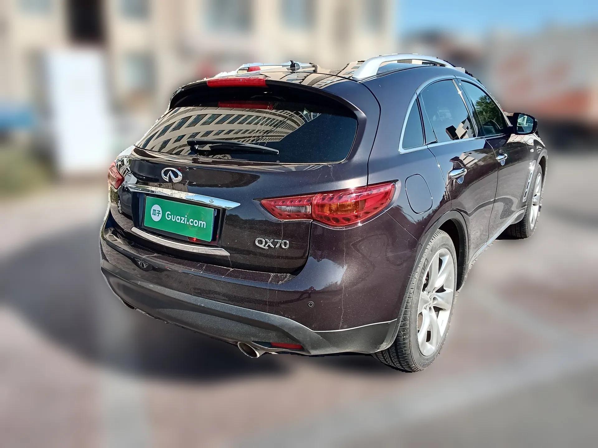 Infiniti QX70 2013 3.7L Standard Edition — миниатюра 6